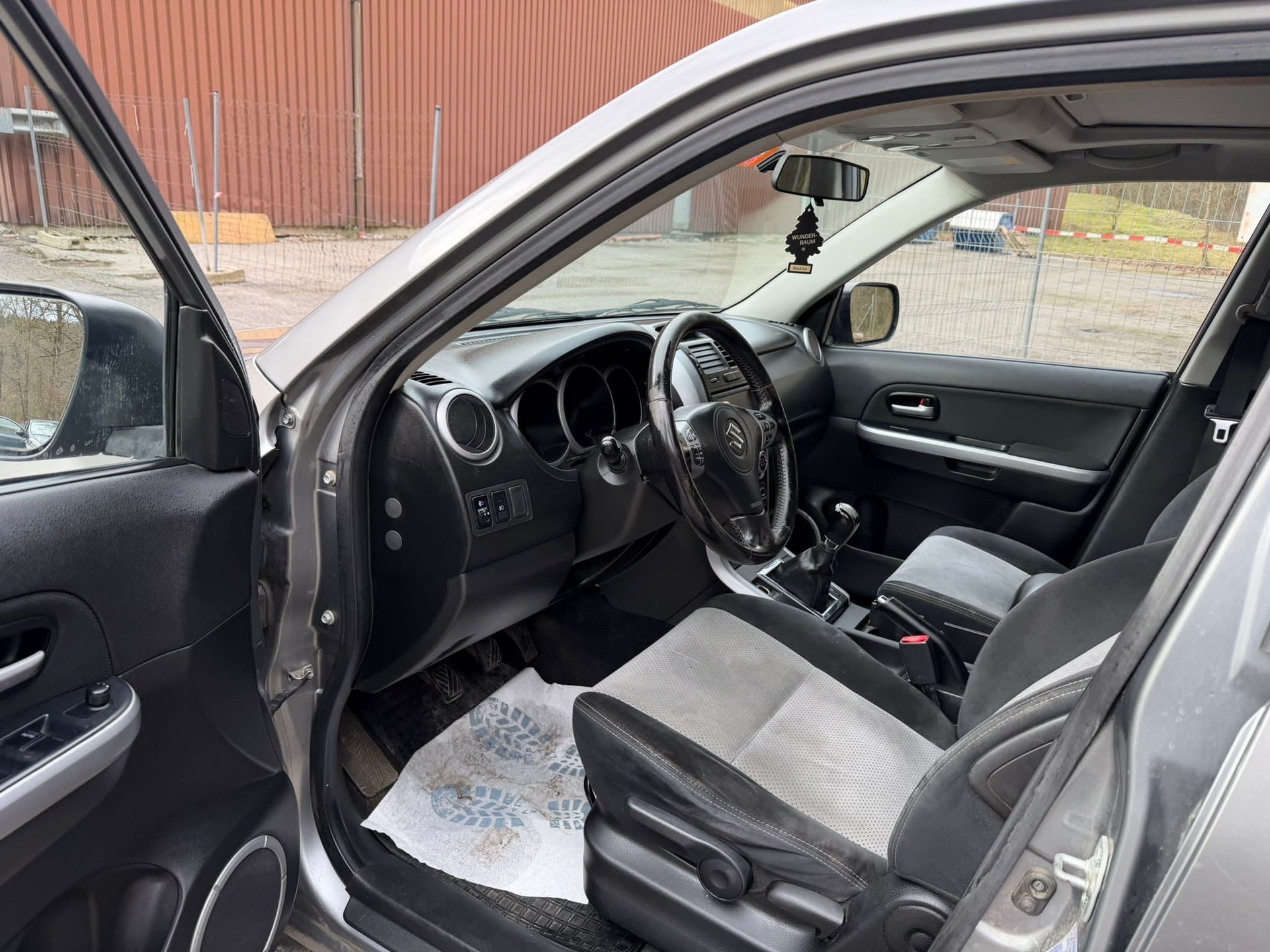 SUZUKI Grand Vitara 2.0 16V Top-image-4