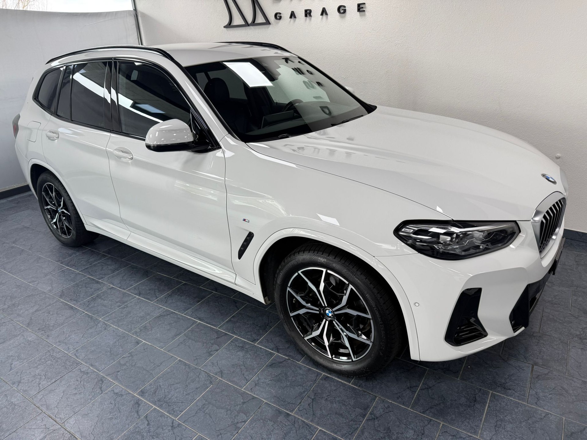 BMW X3 xDrive 48V 20d M Sport-showroom-element-2