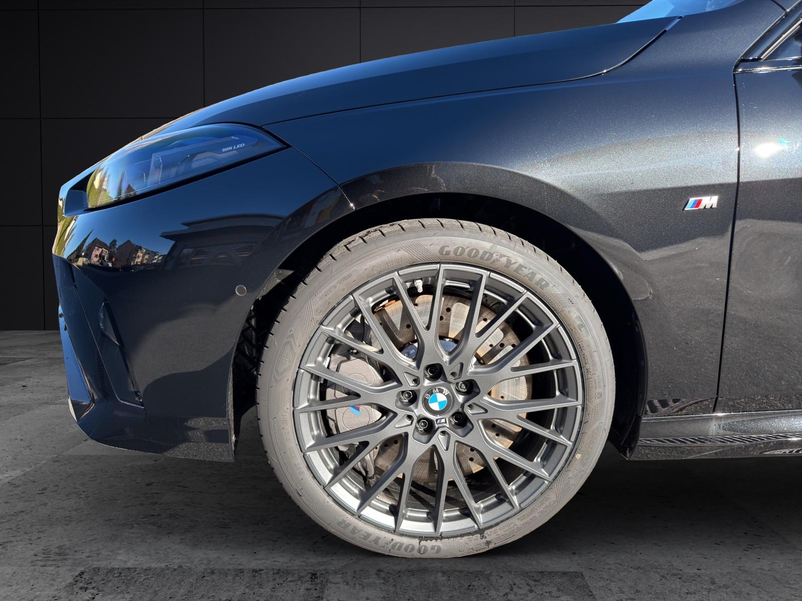 BMW M235i xDrive Gran Coupé-image-4