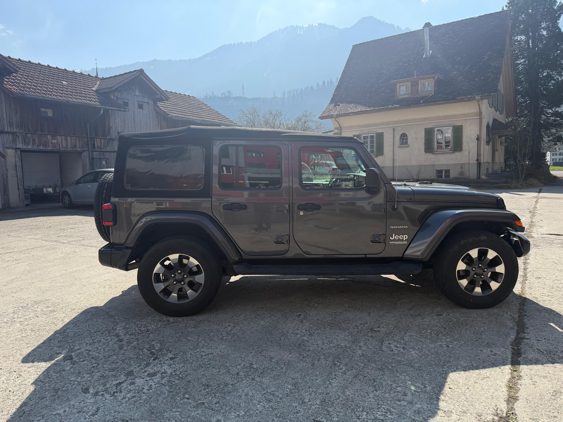 JEEP Wrangler 3.6 Unlimited Sahara X Automatic hardtop-image-4