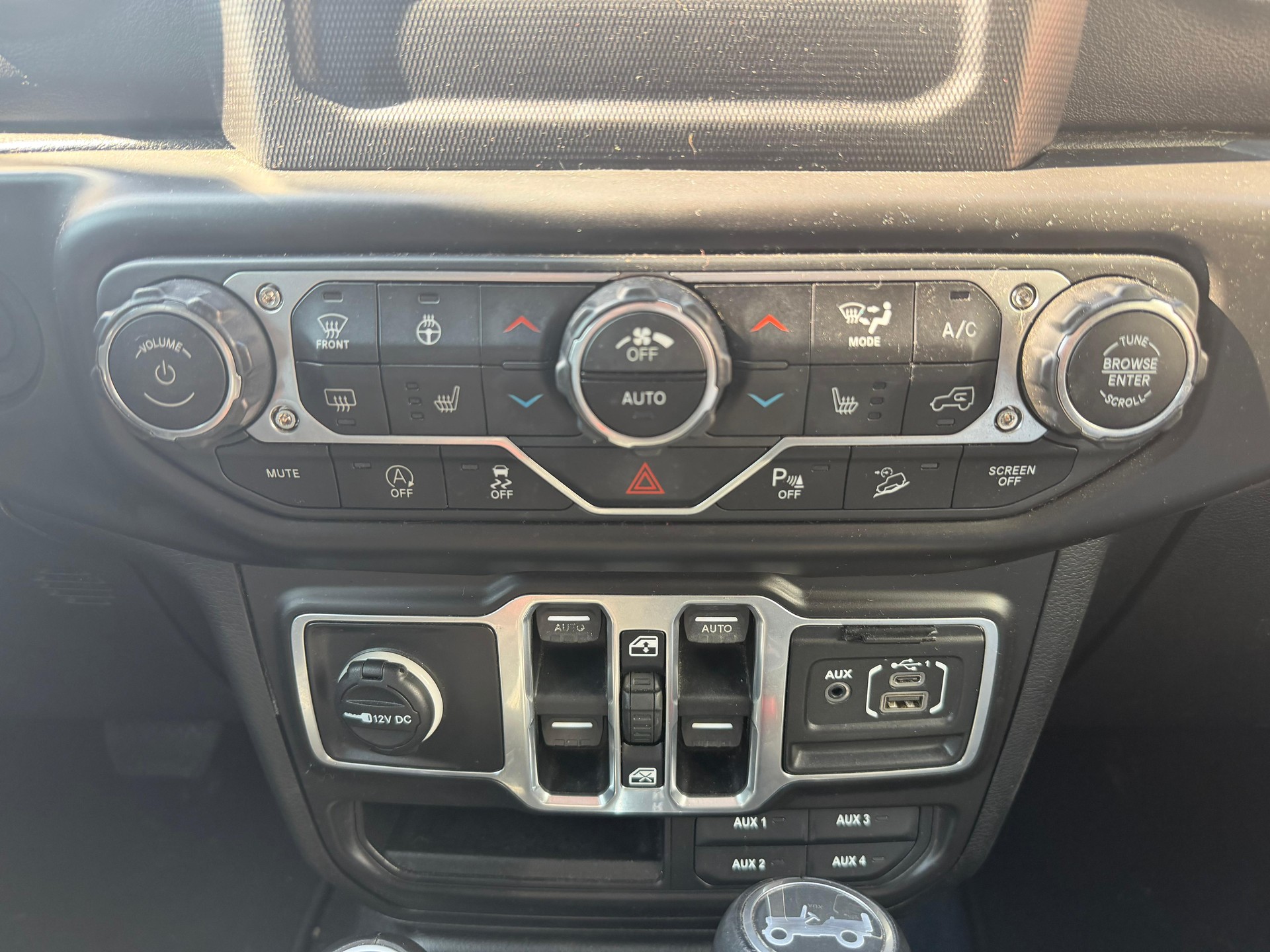JEEP Wrangler 3.6 Unlimited Sahara X Automatic hardtop-image-9