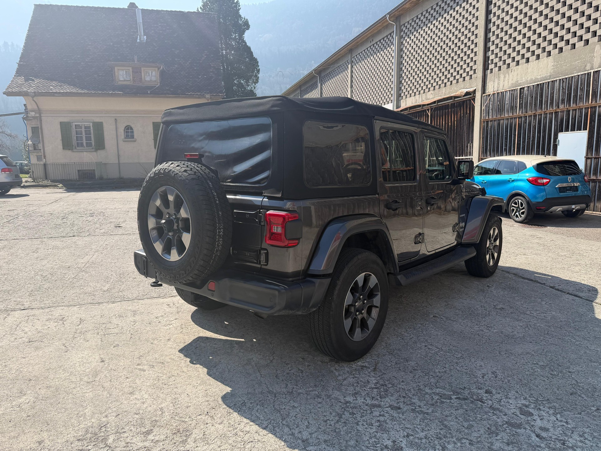 JEEP Wrangler 3.6 Unlimited Sahara X Automatic hardtop-showroom-element-2