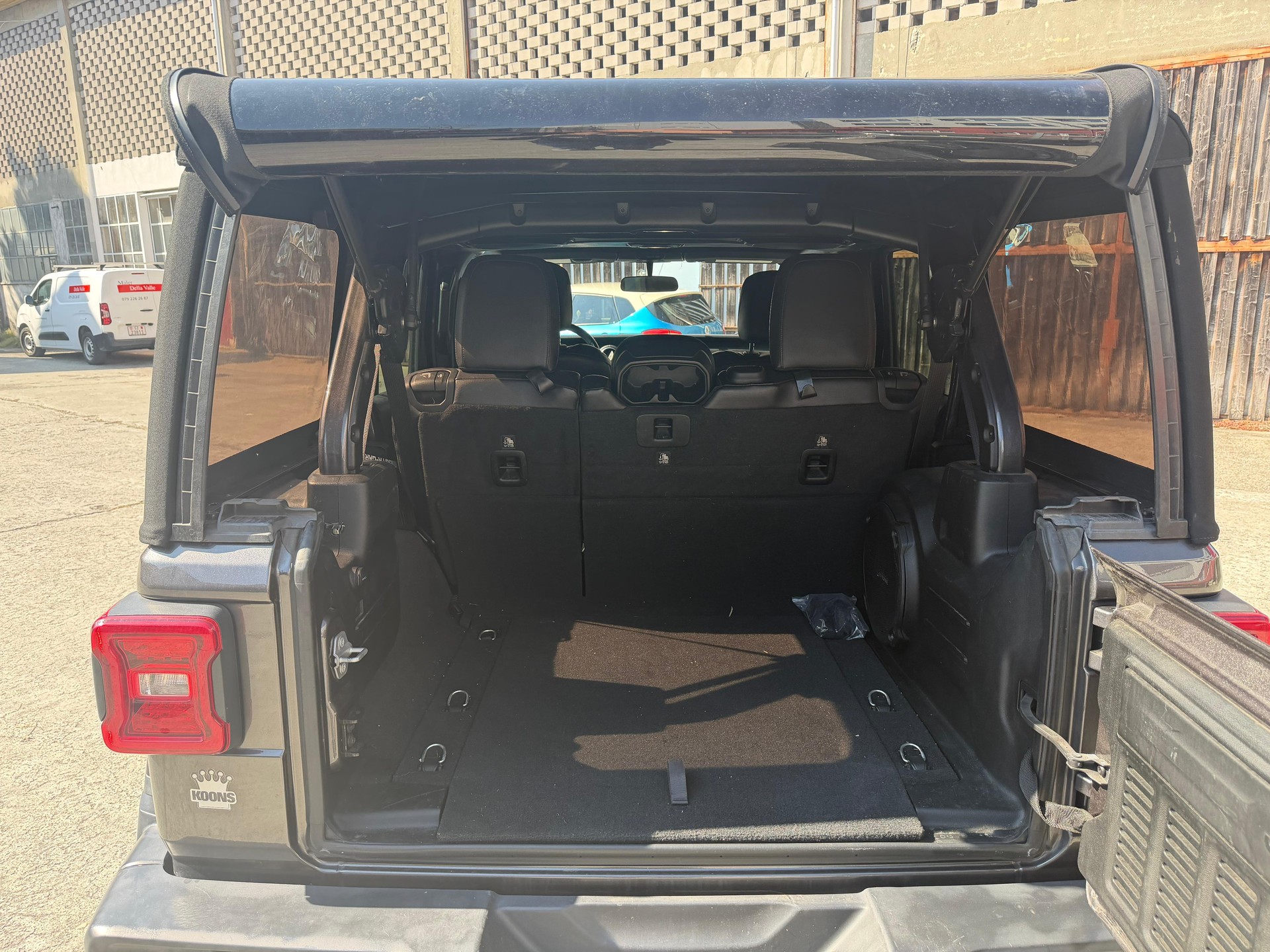 JEEP Wrangler 3.6 Unlimited Sahara X Automatic hardtop-image-20