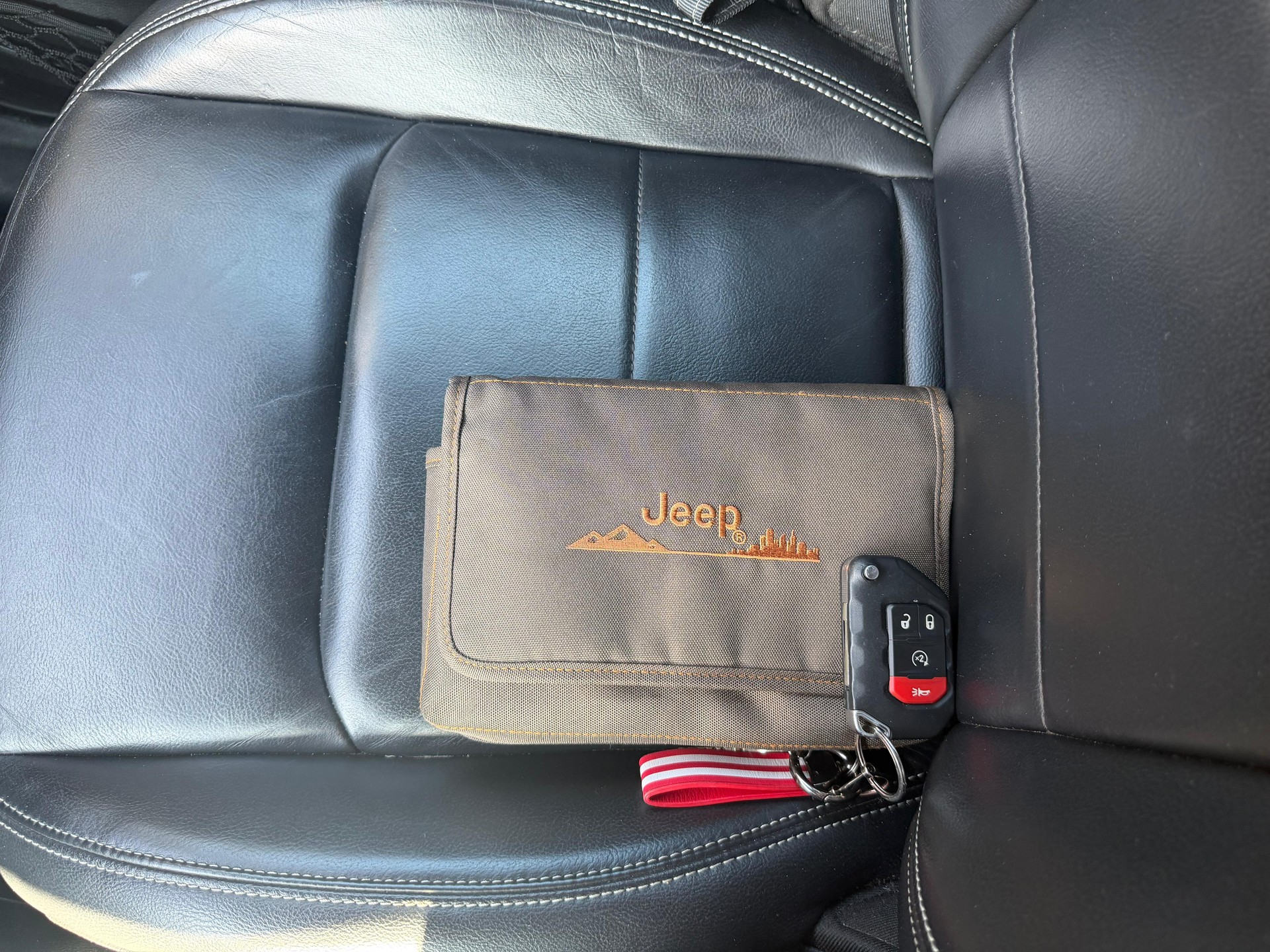 JEEP Wrangler 3.6 Unlimited Sahara X Automatic hardtop-image-19