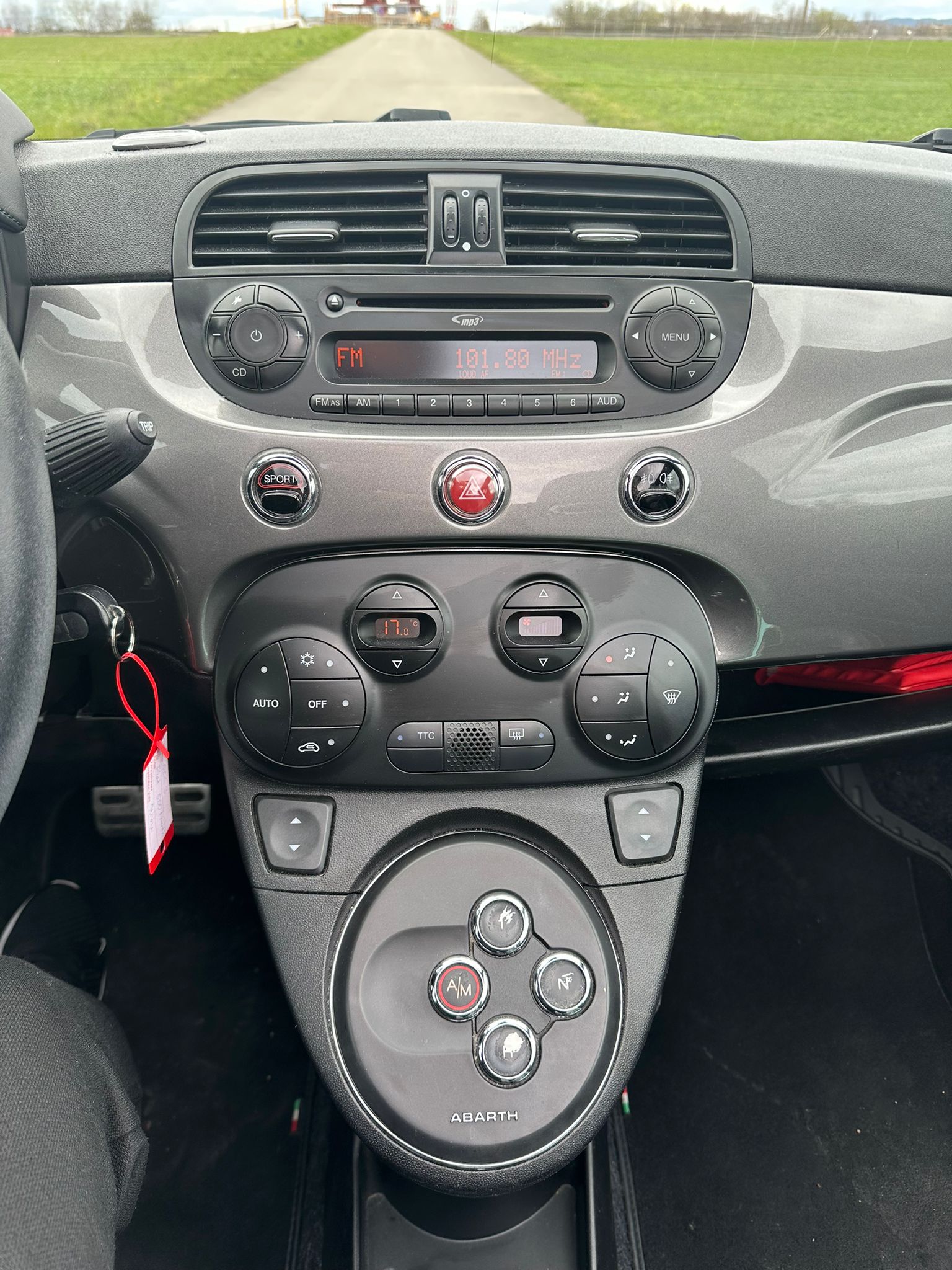 FIAT 500C 1.4 16V Turbo Abarth Dualogic-image-16