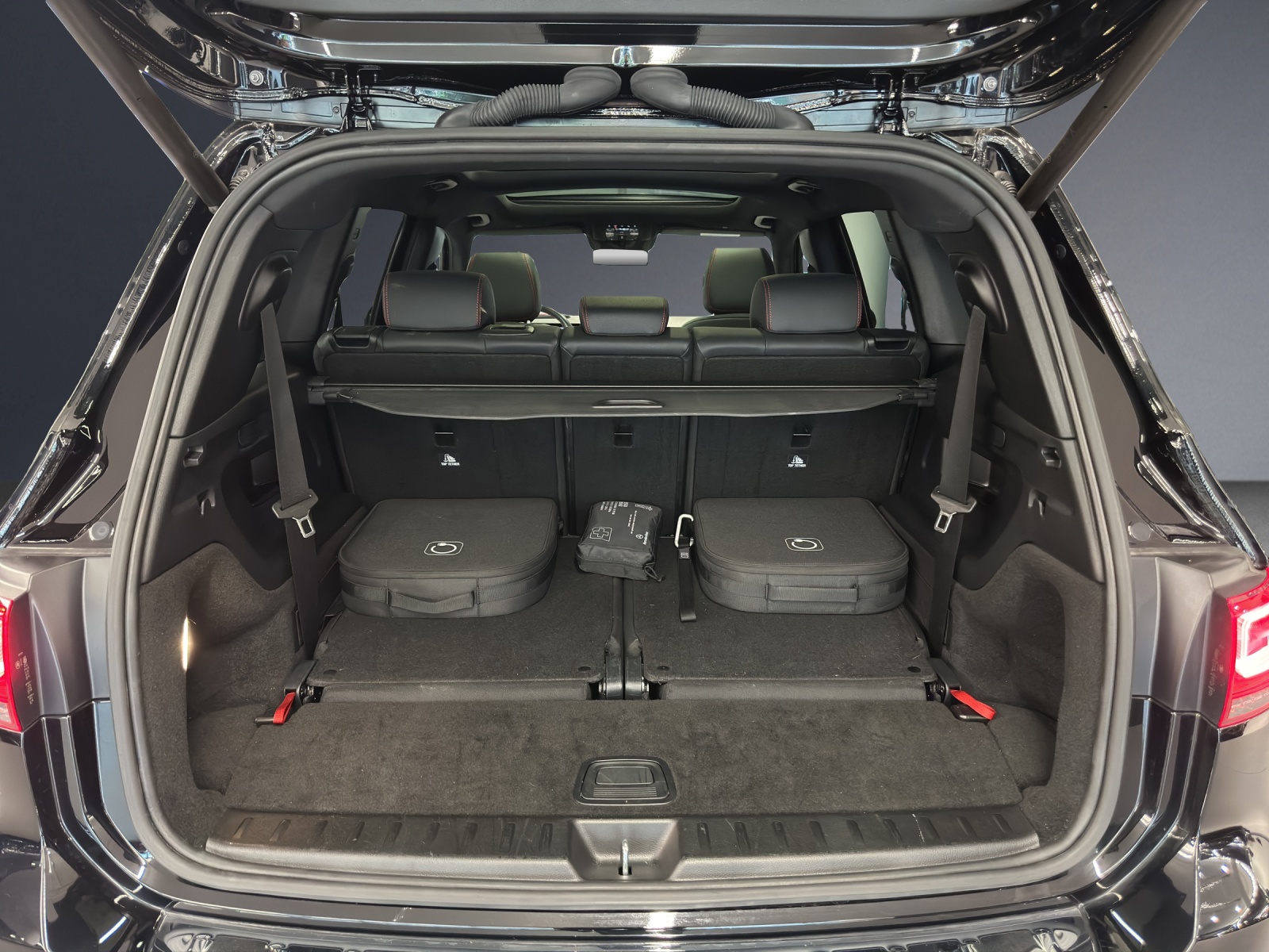 Image MERCEDES-BENZ EQB-300 EQB 300 4Matic AMG Line