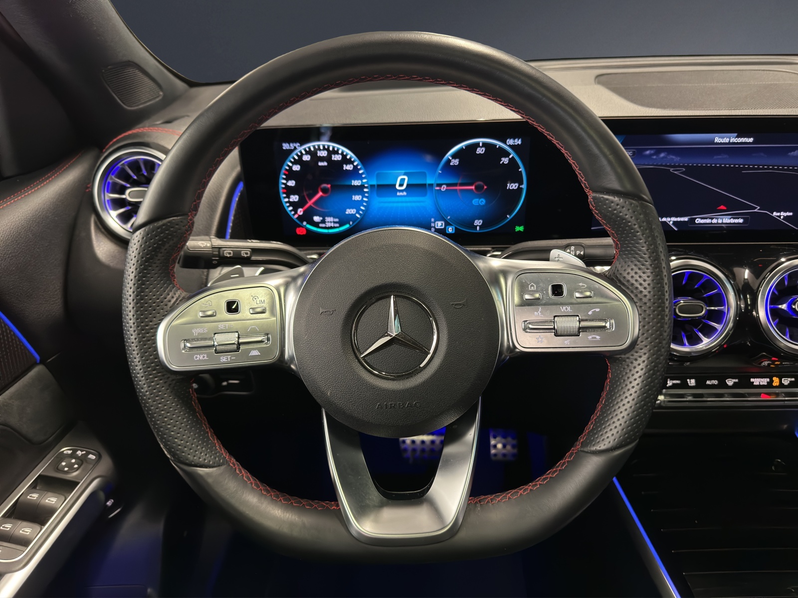 Image MERCEDES-BENZ EQB-300 EQB 300 4Matic AMG Line