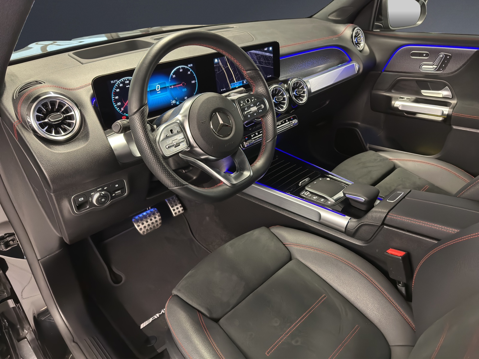 Image MERCEDES-BENZ EQB-300 EQB 300 4Matic AMG Line