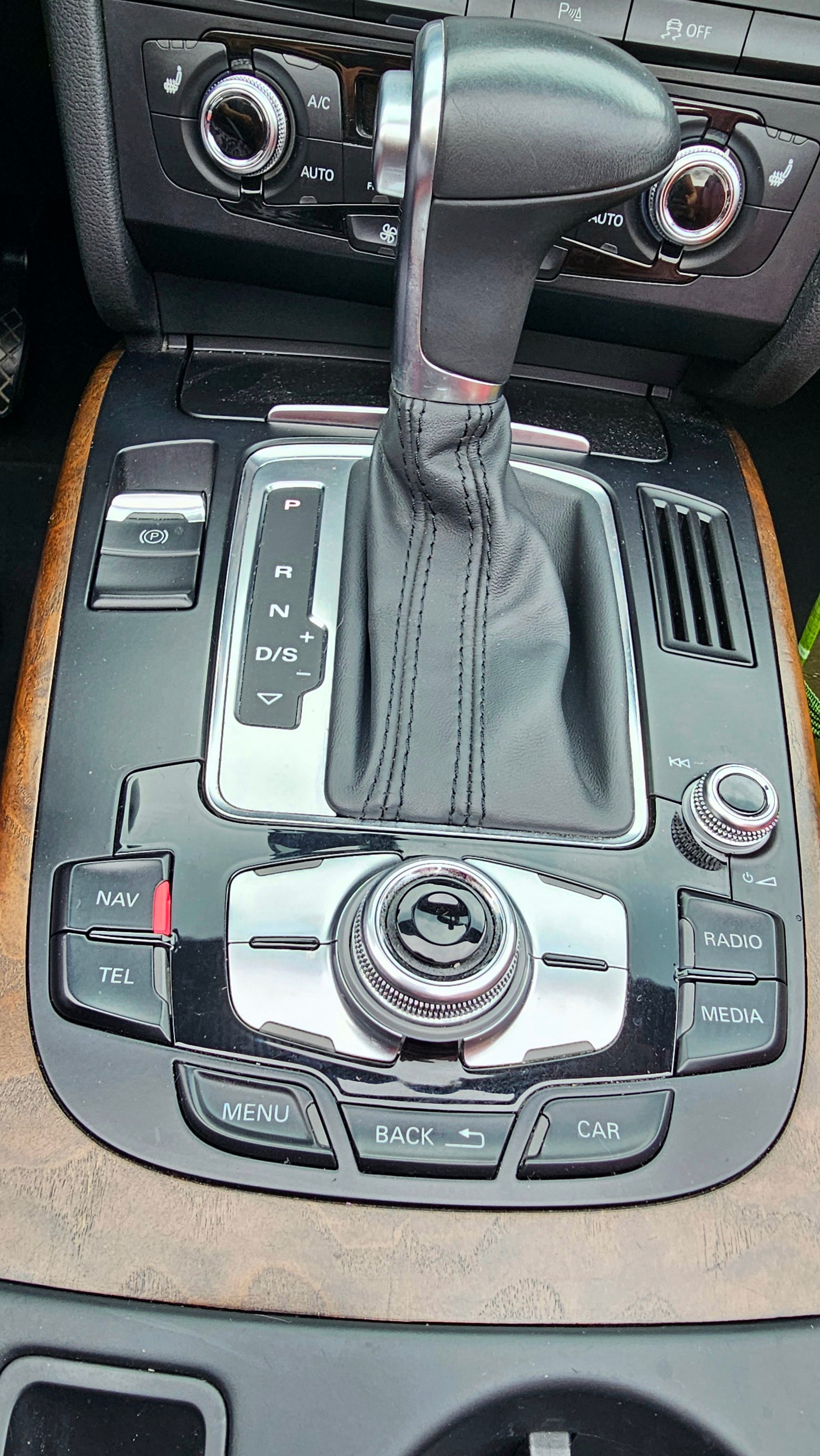 AUDI A5 Cabriolet 2.0 TFSI multitronic Quattro-image-4