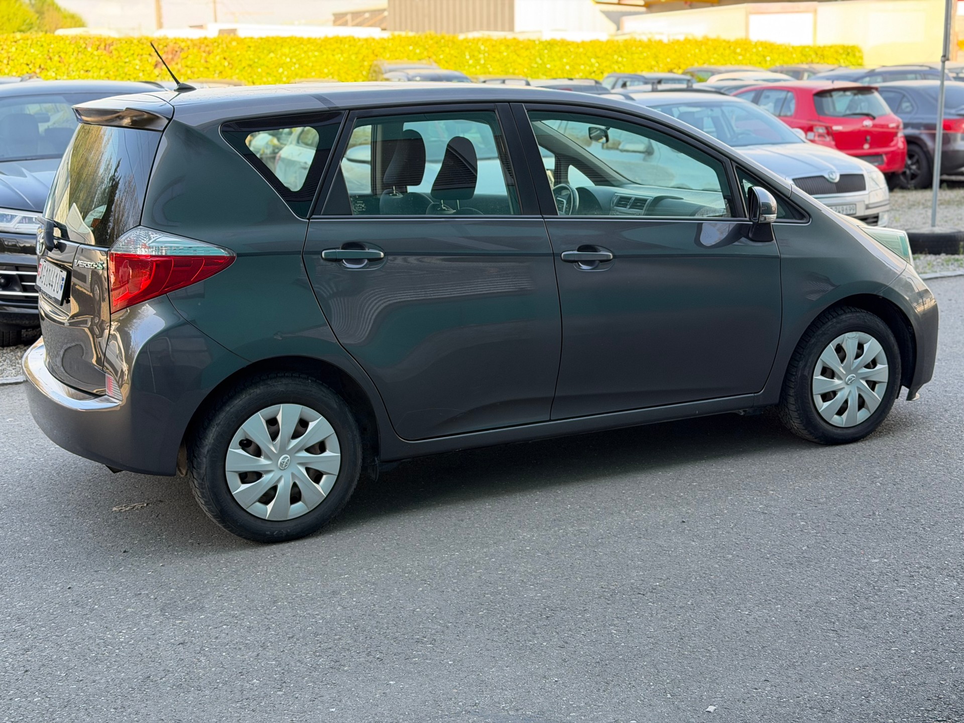 TOYOTA Verso-S 1.4 D-4D Linea Sol-image-3