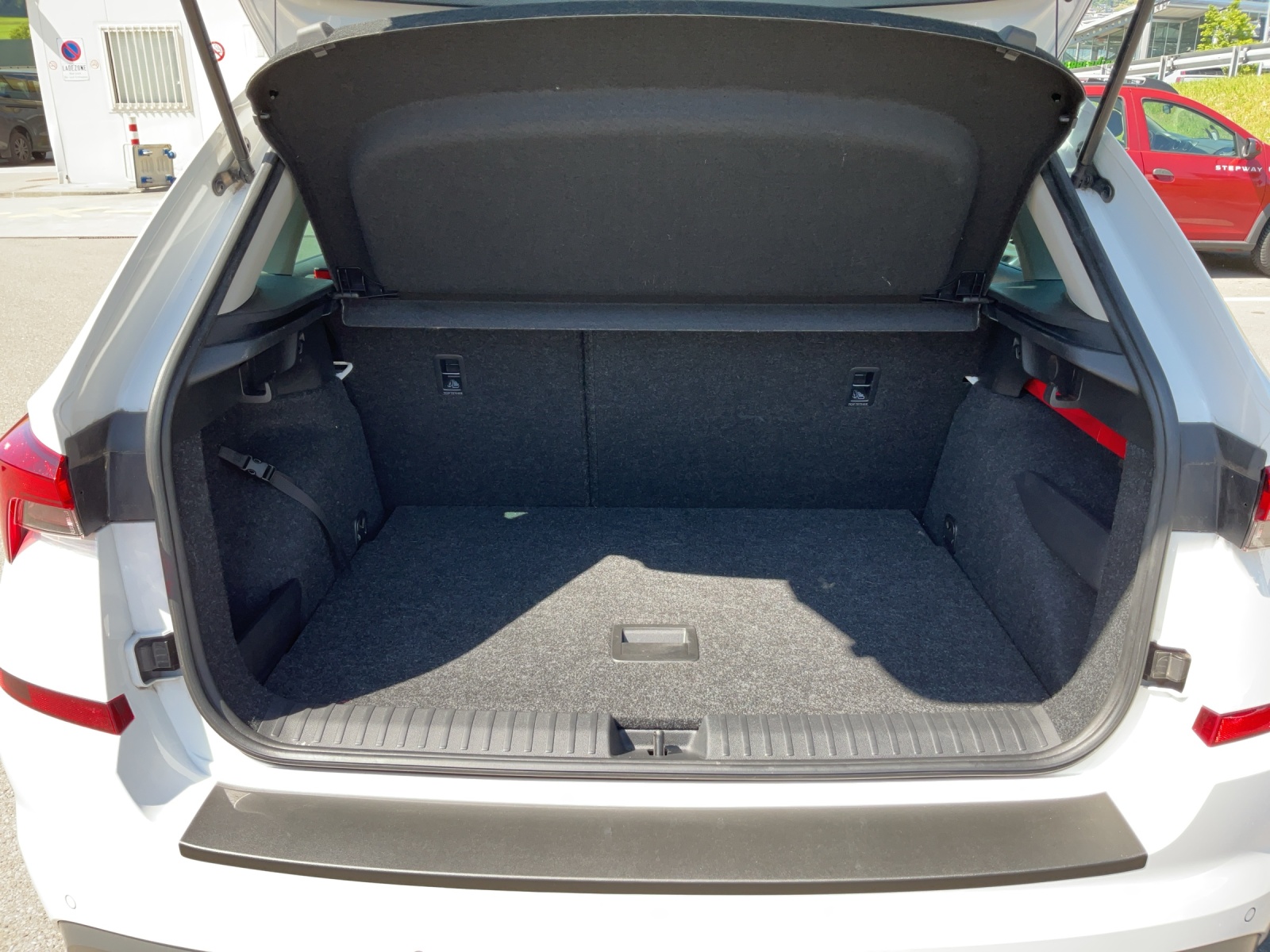 SKODA Kamiq 1.0 TSI Fresh DSG-image-12