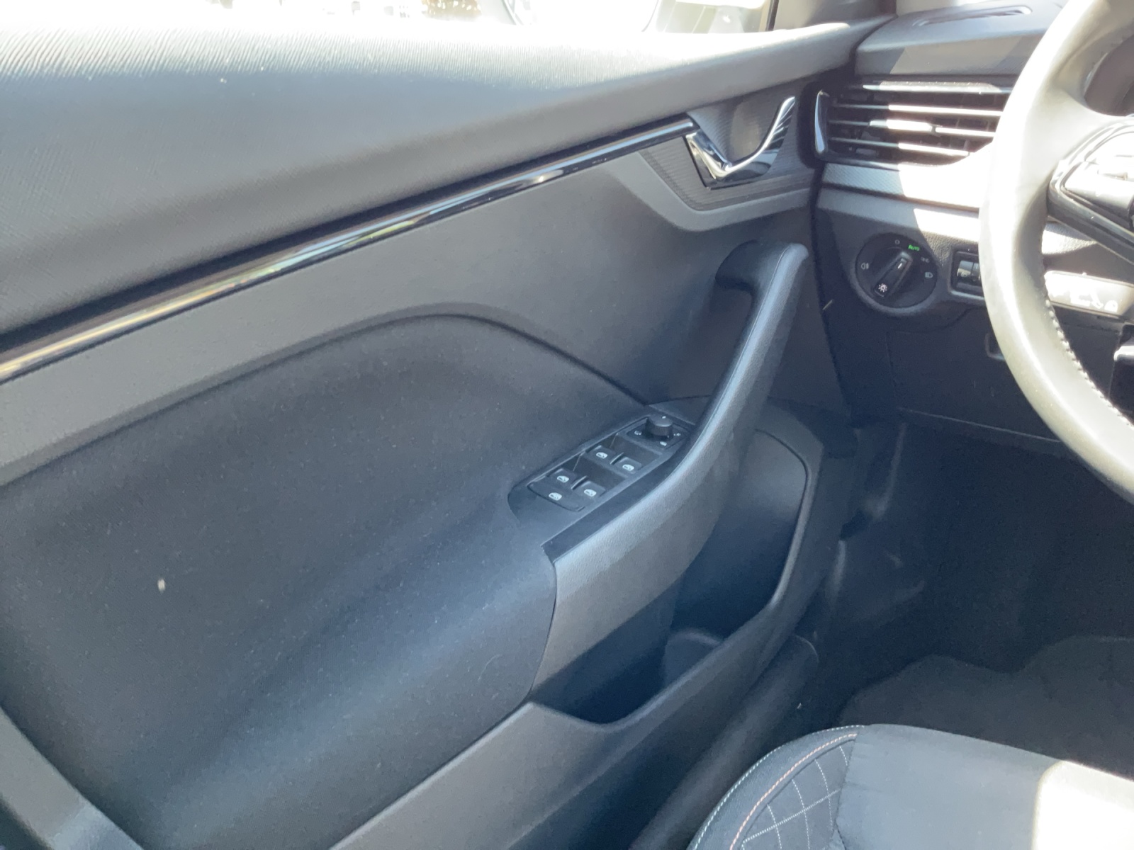 SKODA Kamiq 1.0 TSI Fresh DSG-image-8