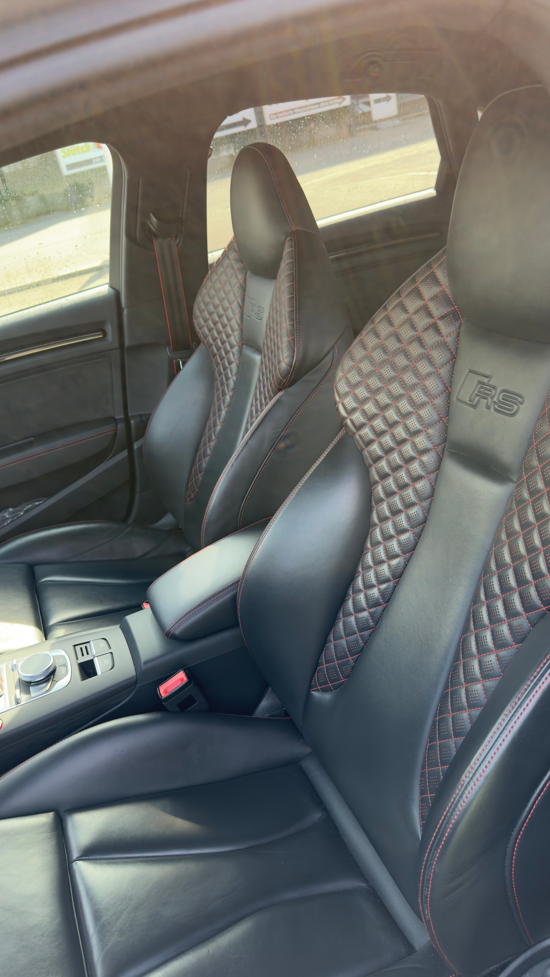 AUDI RS3 Limousine 2.5 TSI quattro S-tronic Ohne OPF-image-5