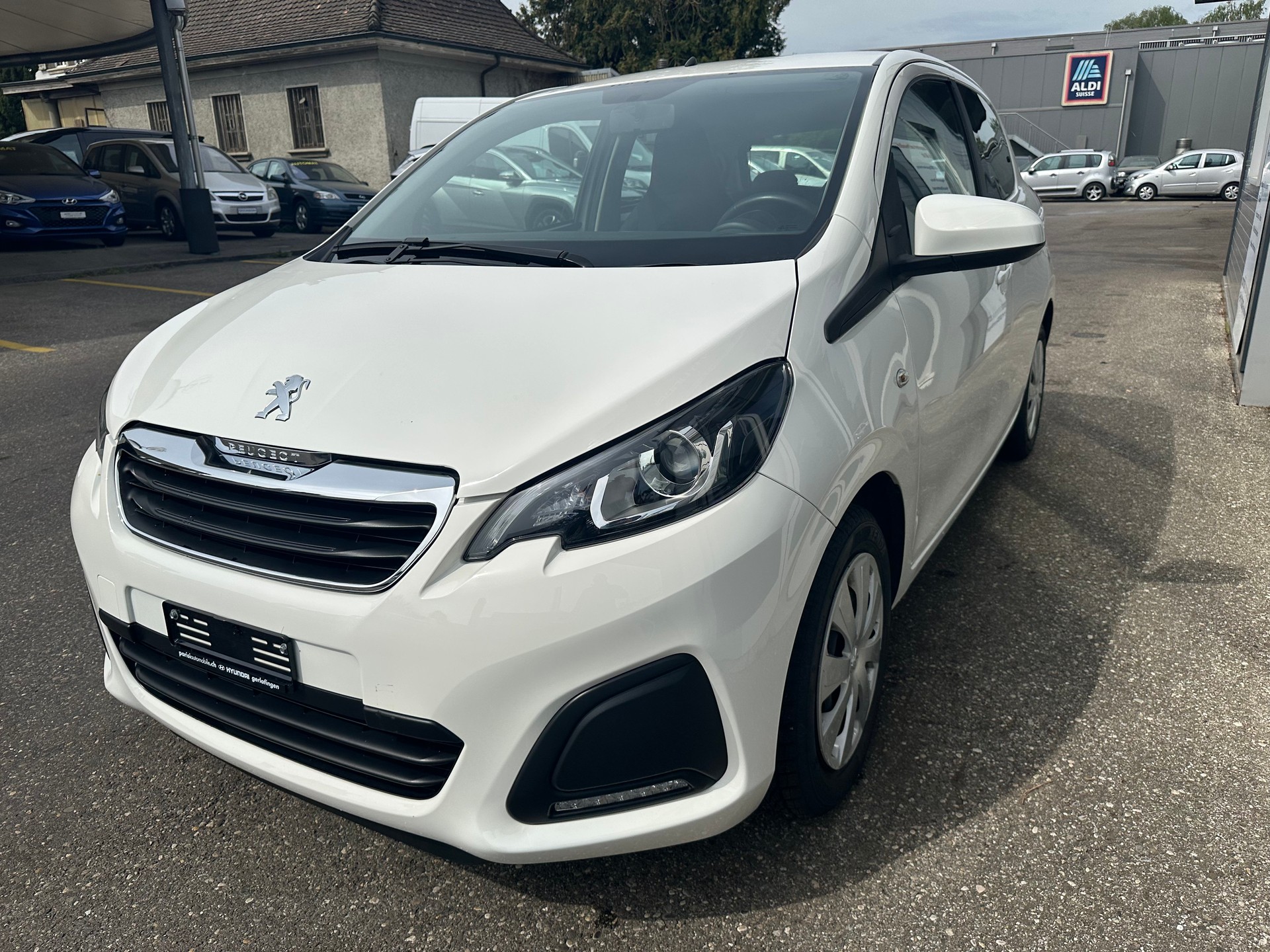 PEUGEOT 108 1.0 VTi Allure ETG-image-2