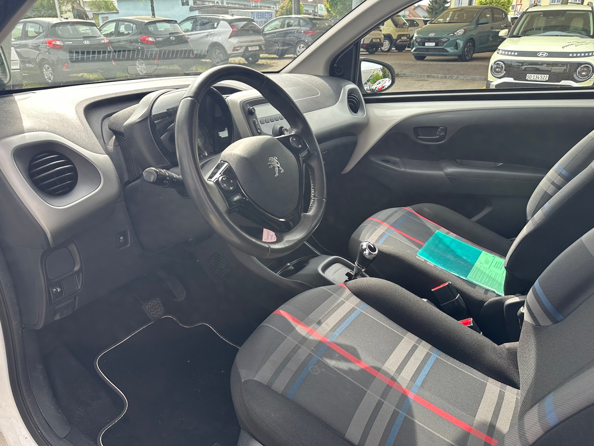 PEUGEOT 108 1.0 VTi Allure ETG-image-11