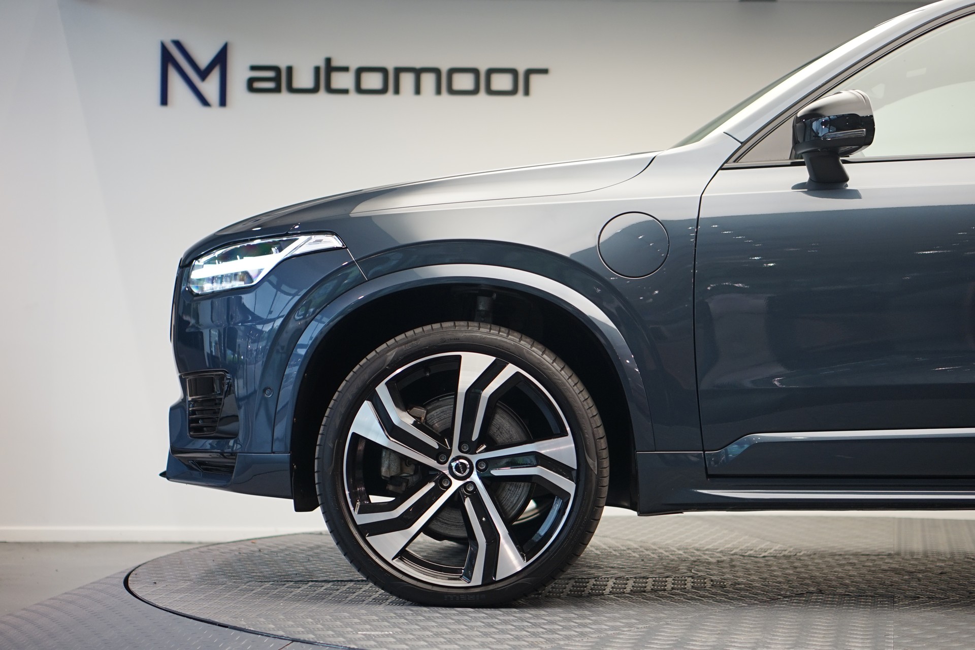 VOLVO XC90 T8 eAWD PluginHybrid R-Design Geartronic *Gratisservice* *7 Plätze*-image-11