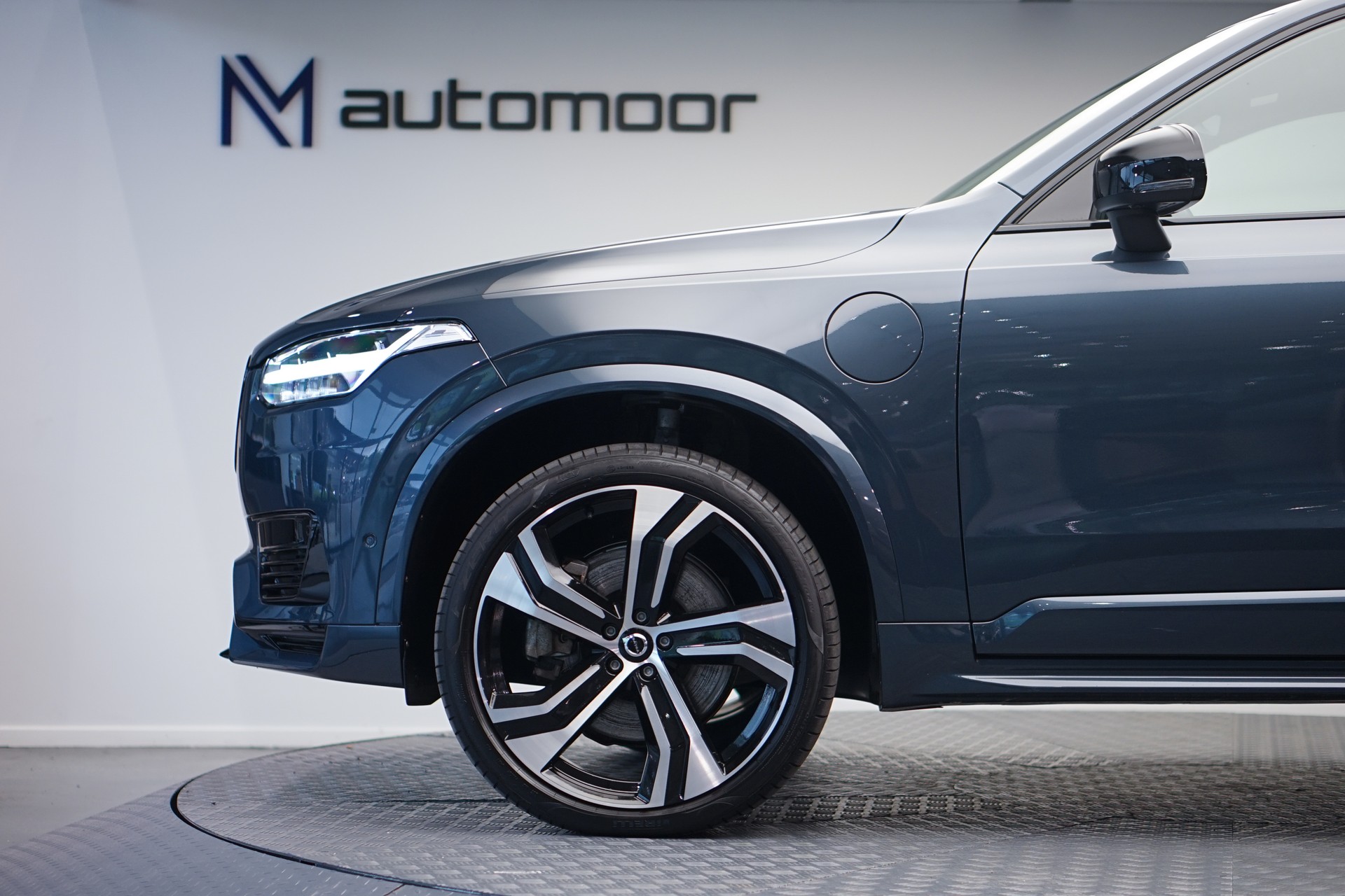 VOLVO XC90 T8 eAWD PluginHybrid R-Design Geartronic *Gratisservice* *7 Plätze*-image-11