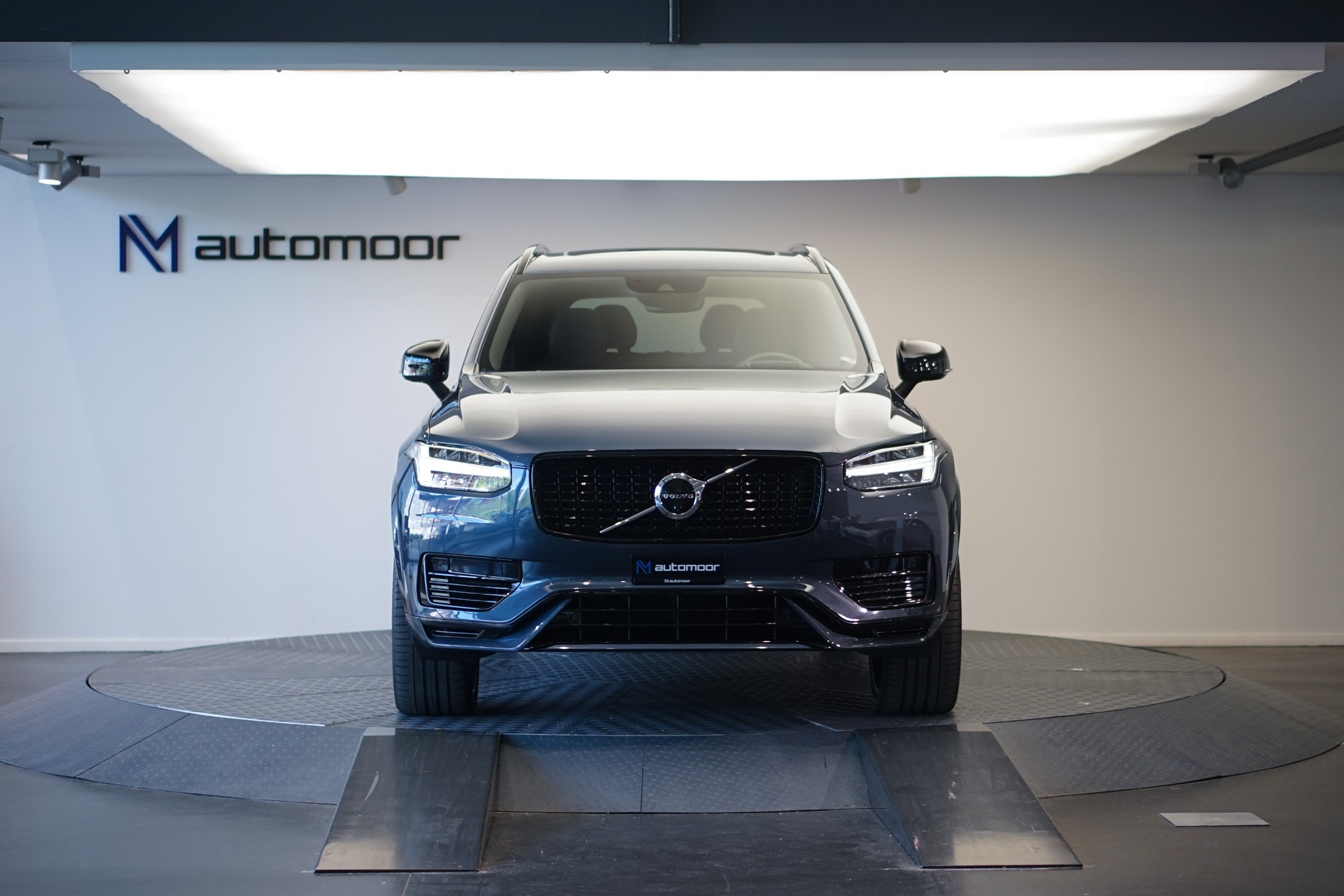 VOLVO XC90 T8 eAWD PluginHybrid R-Design Geartronic *Gratisservice* *7 Plätze*-image-1