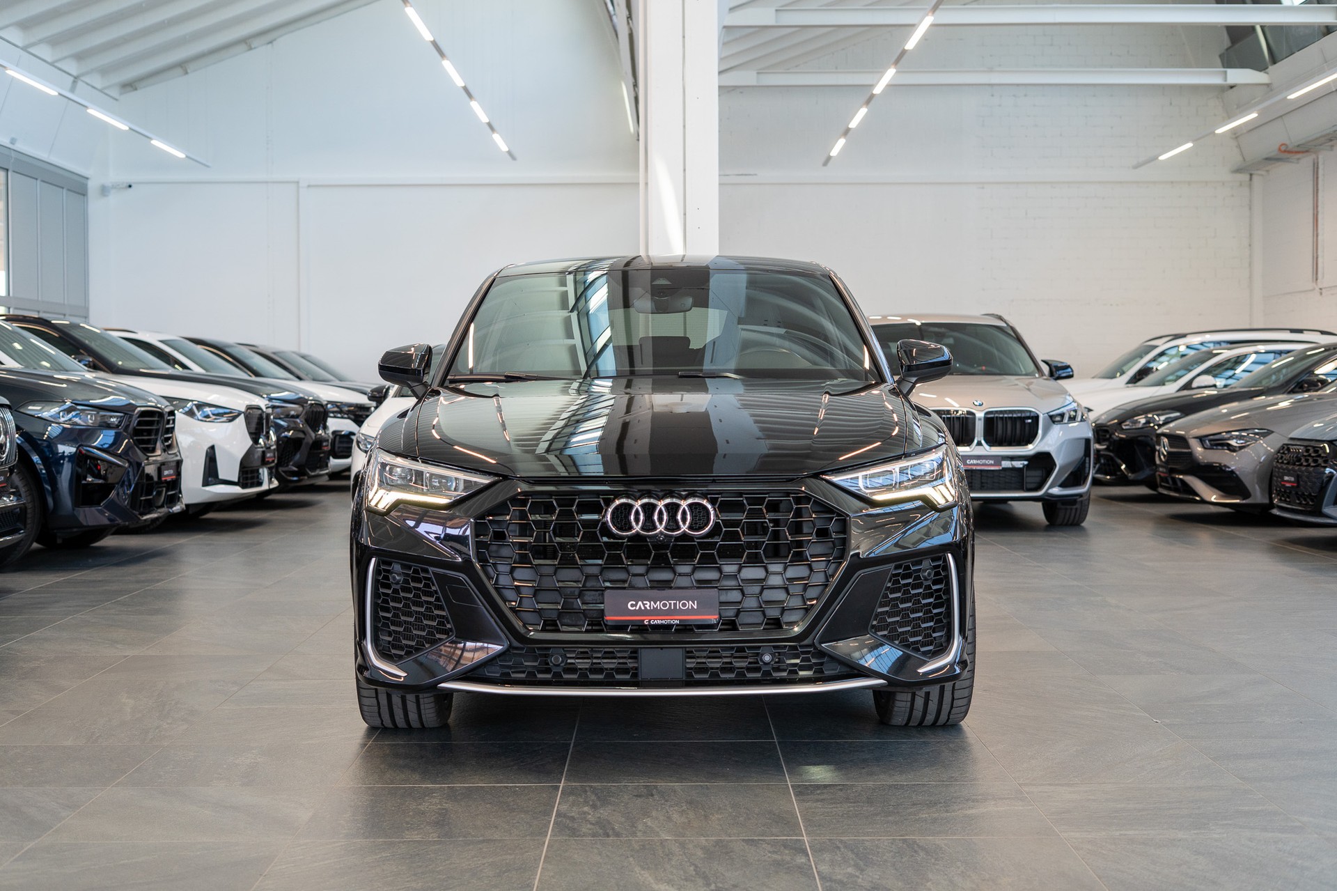 AUDI RS Q3 Sportback 2.5 TFSI quattro S-Tronic / Sportsitze / Rückfahrkamera / el. Sitze-image-1