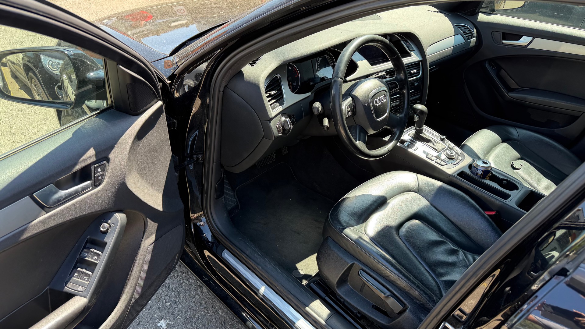 AUDI A4 Avant 2.0 TFSI multitronic-image-5