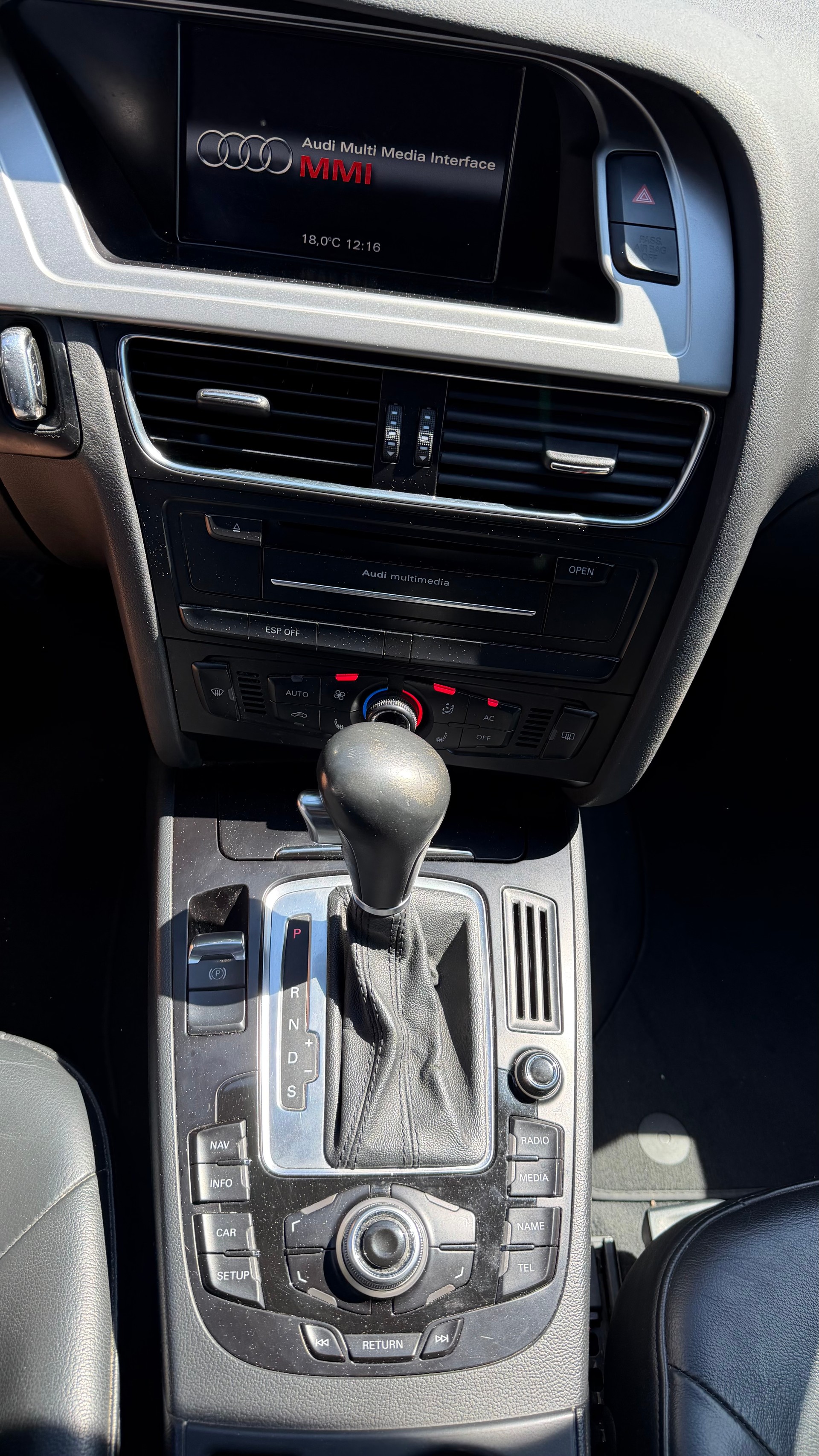 AUDI A4 Avant 2.0 TFSI multitronic-image-8