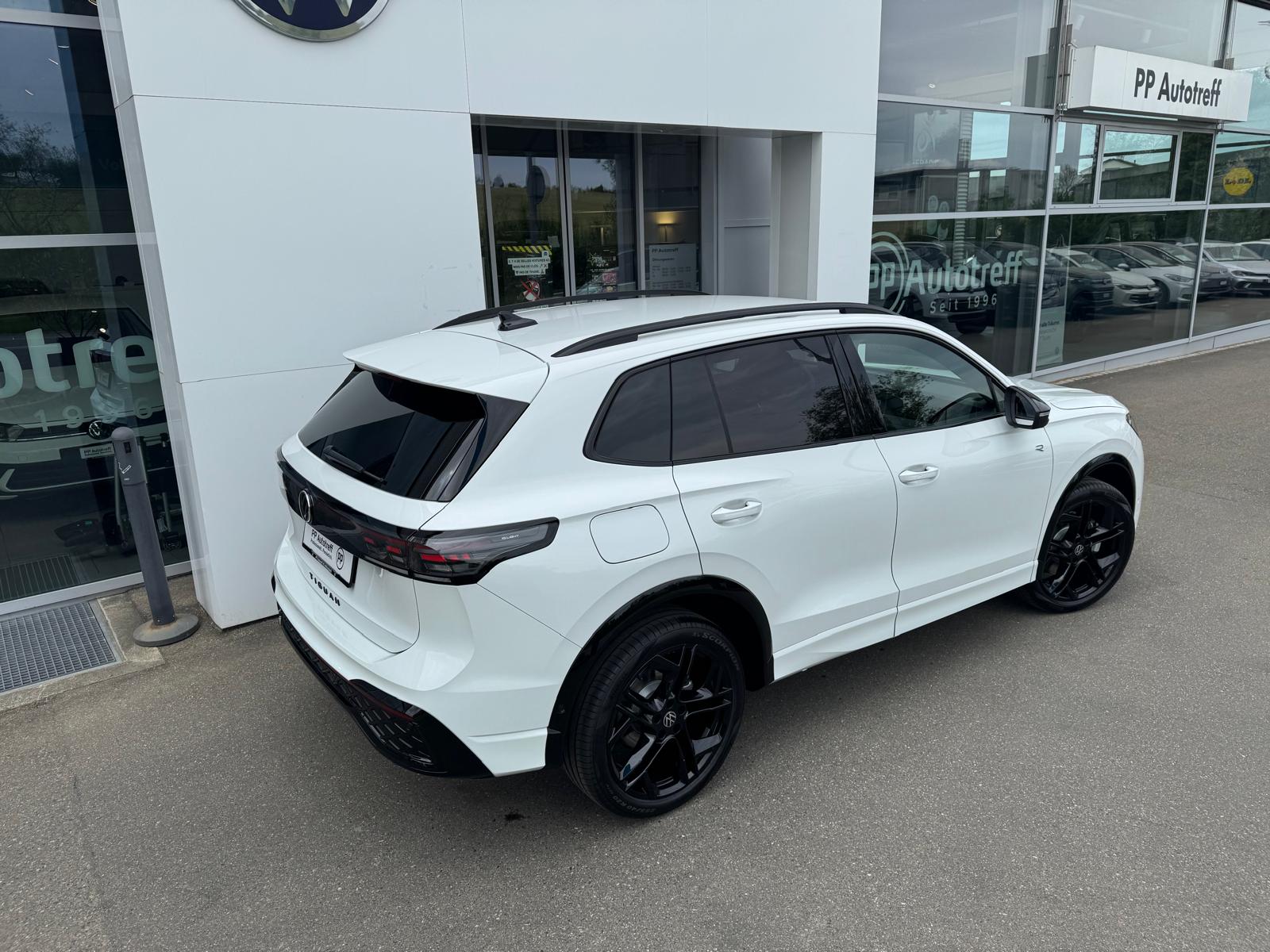 VW Tiguan 2.0 TSI DSG R-Line 4Motion-image-3