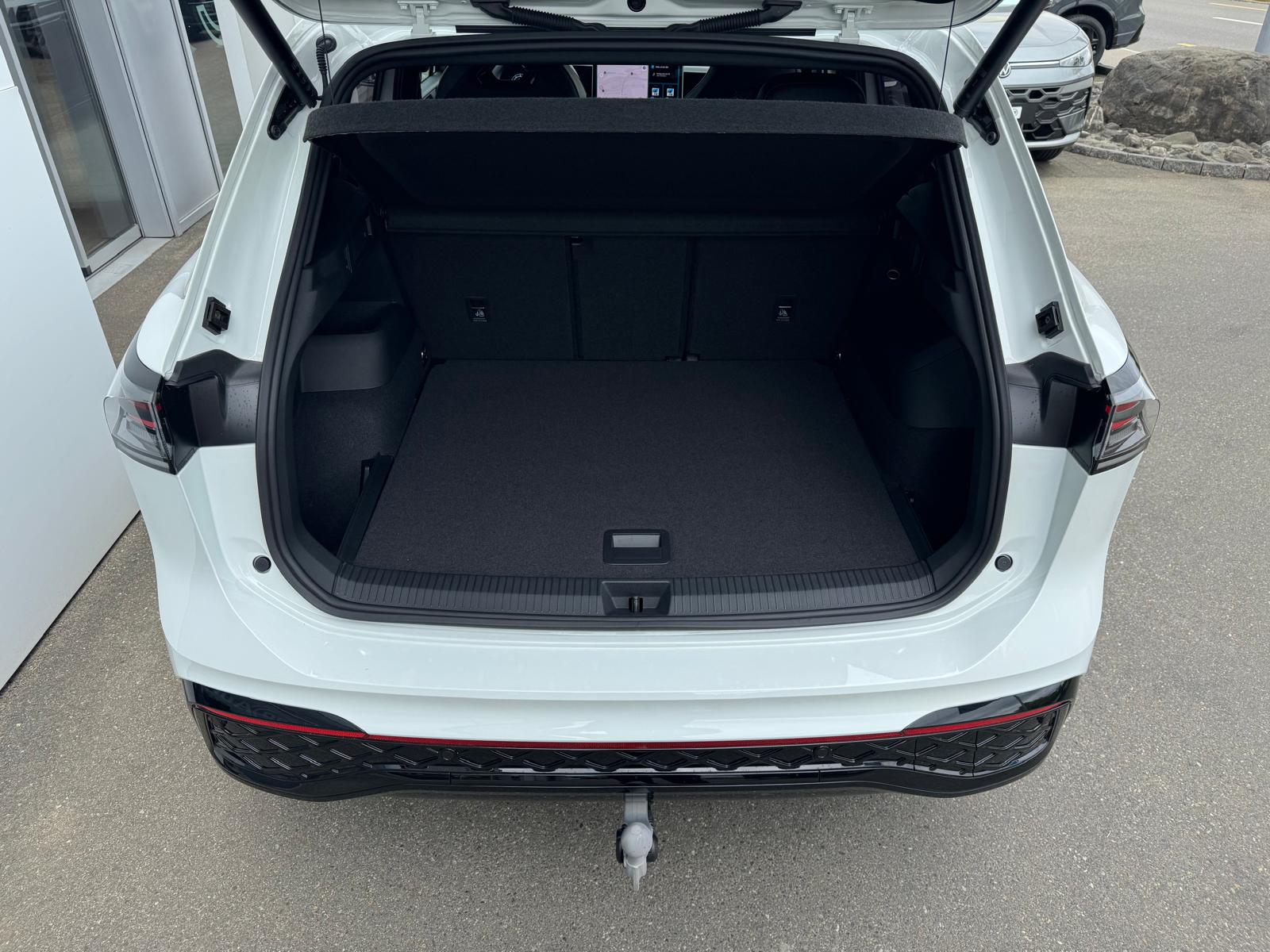 VW Tiguan 2.0 TSI DSG R-Line 4Motion-image-4