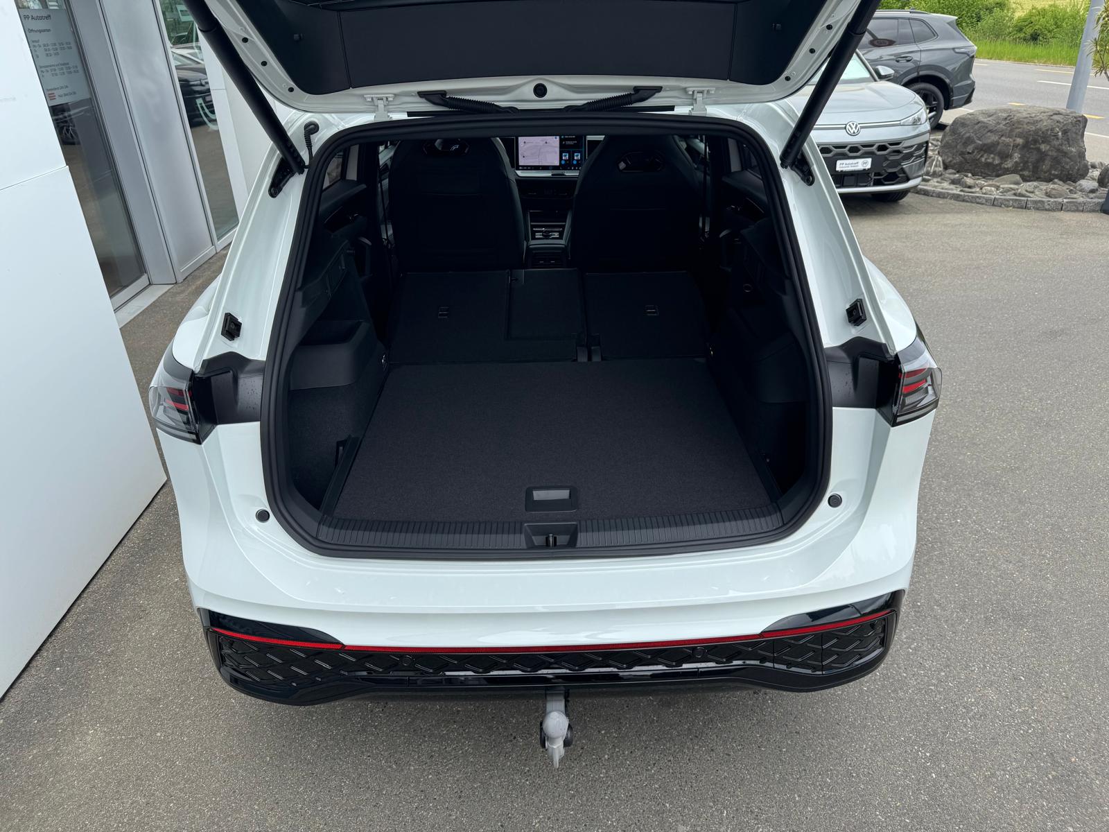 VW Tiguan 2.0 TSI DSG R-Line 4Motion-image-5