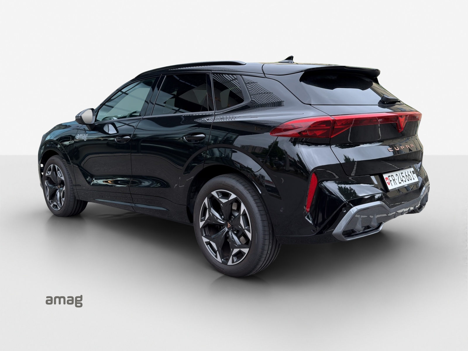 CUPRA Terramar 1.5 eHybrid DSG Black Symphony-image-2