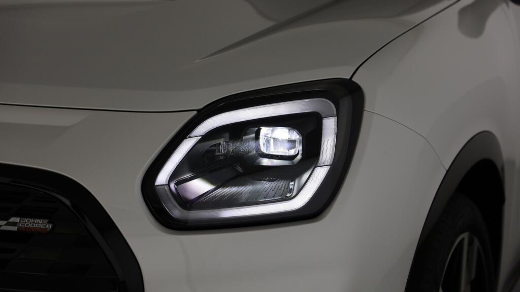 MINI John Cooper Works Countryman ALL4-image-16