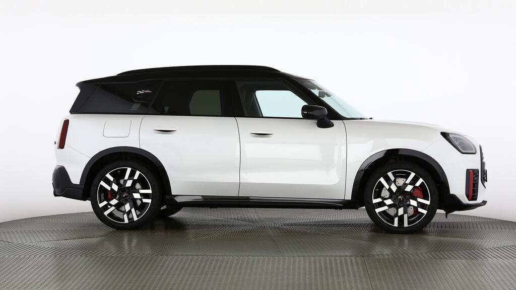 MINI John Cooper Works Countryman ALL4-image-1