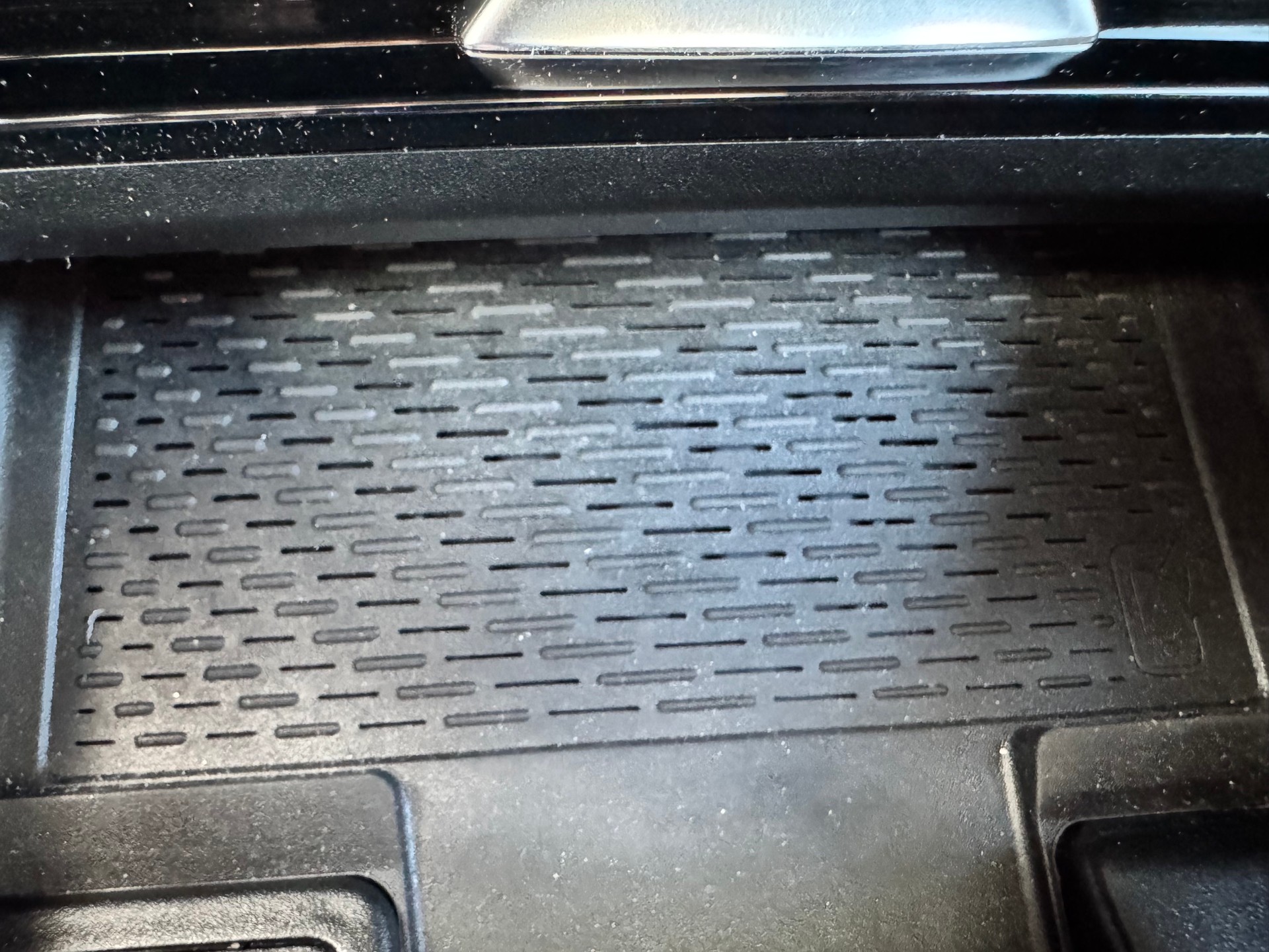 MERCEDES-BENZ CLA 200 AMG Line 7G-DCT-image-19