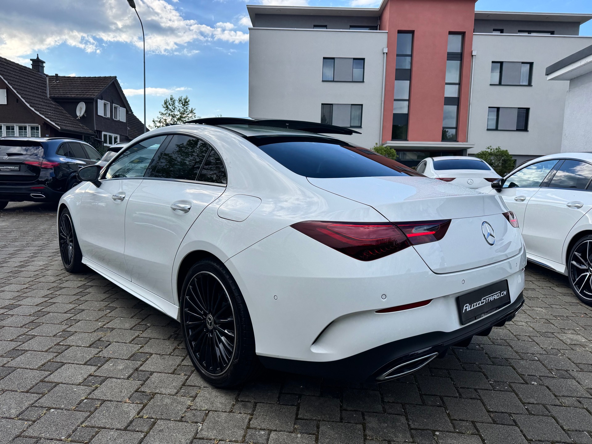 MERCEDES-BENZ CLA 200 AMG Line 7G-DCT-image-5