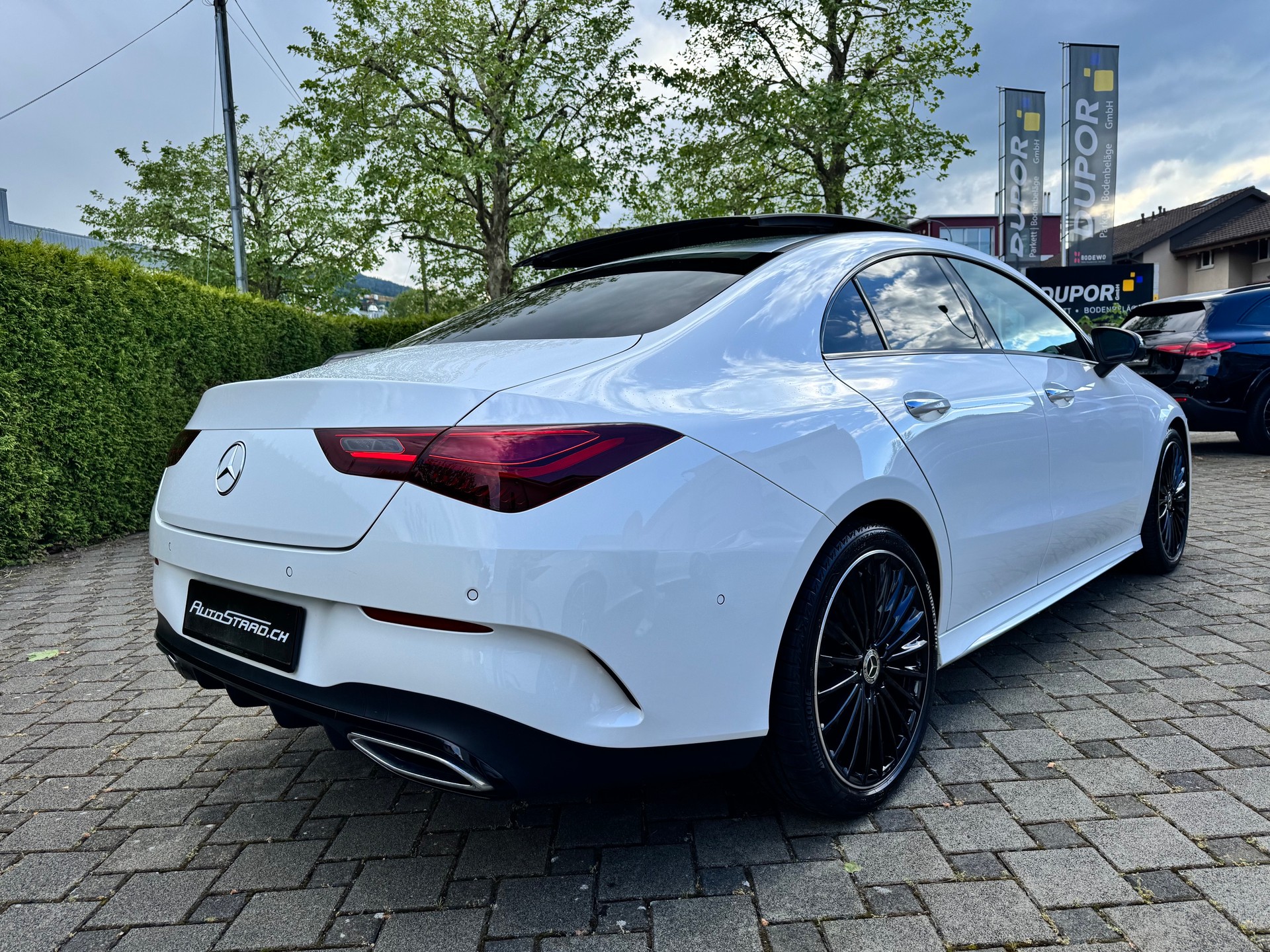 MERCEDES-BENZ CLA 200 AMG Line 7G-DCT-showroom-element-3