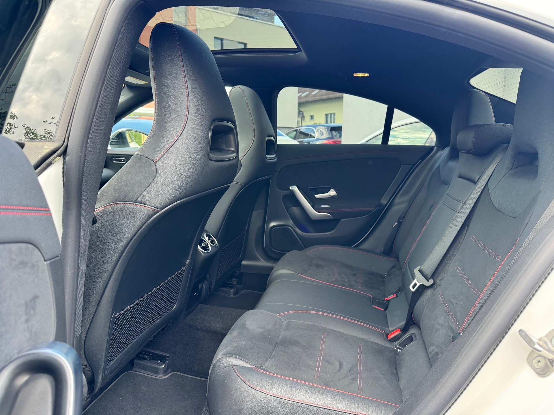 MERCEDES-BENZ CLA 200 AMG Line 7G-DCT-image-20