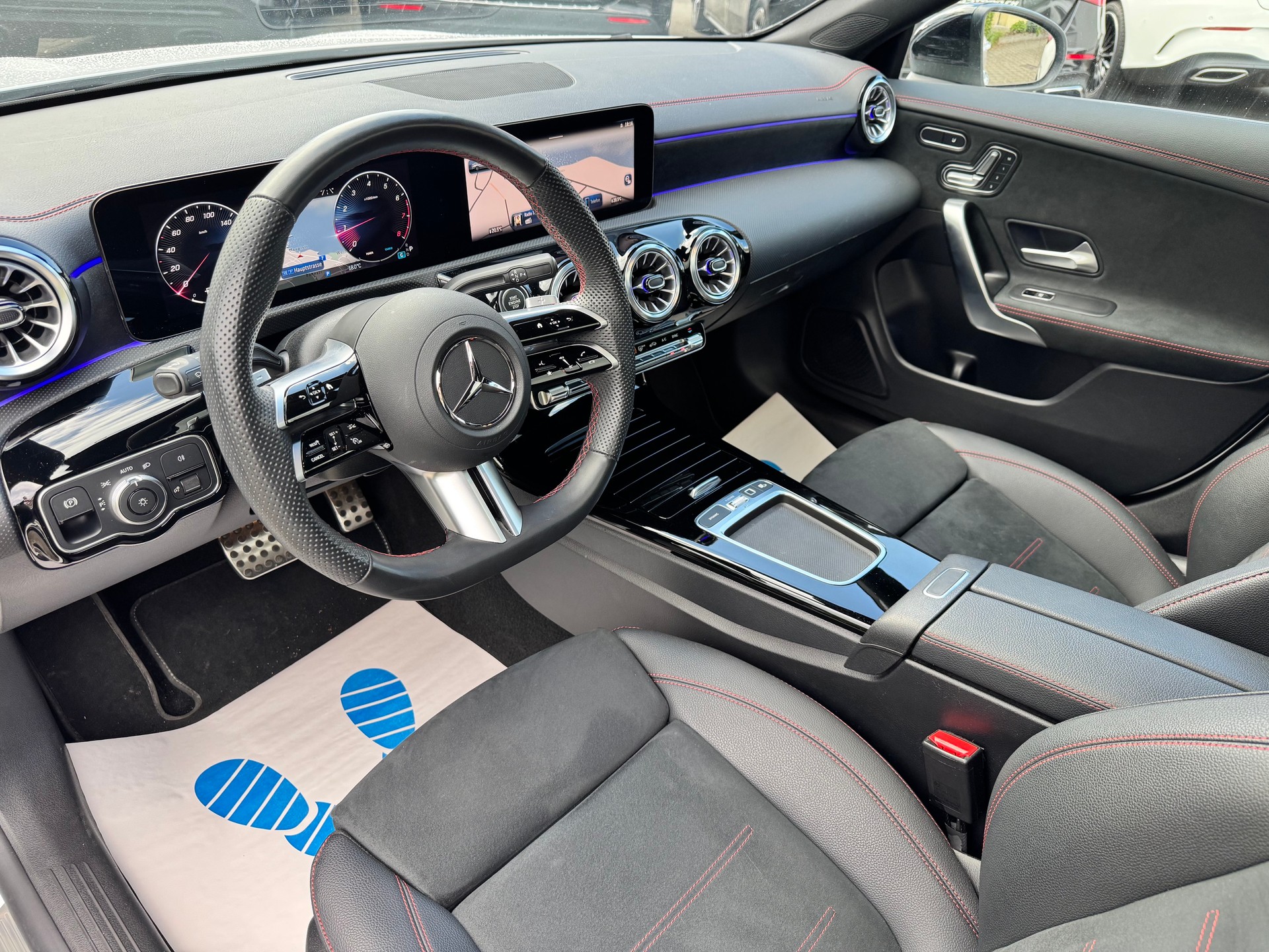MERCEDES-BENZ CLA 200 AMG Line 7G-DCT-image-6
