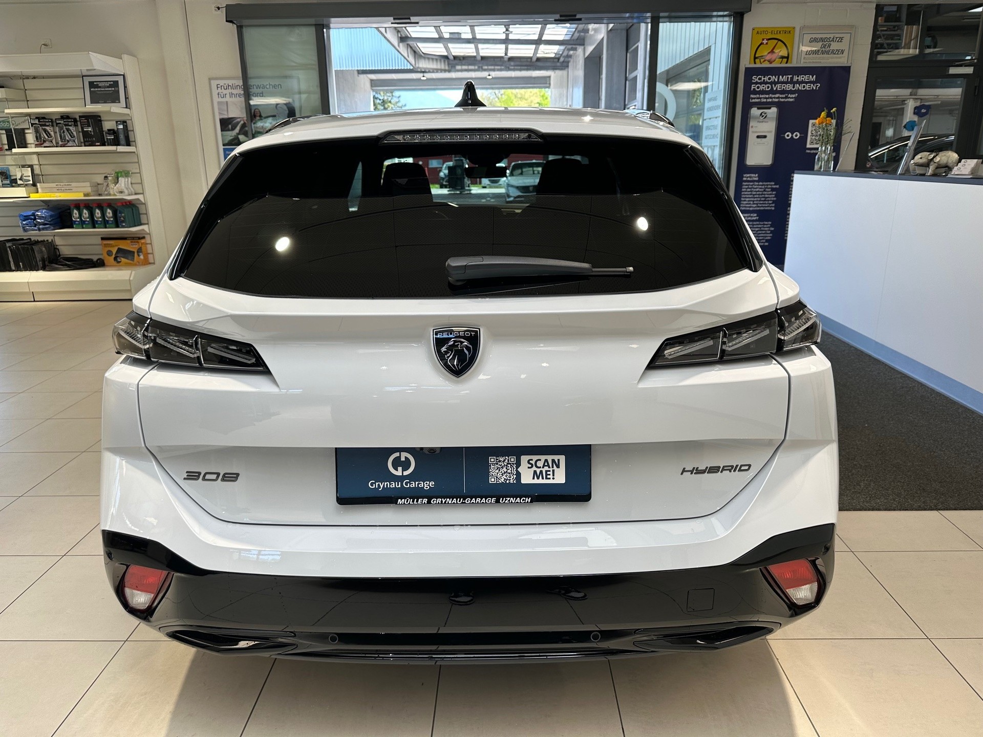 PEUGEOT 308 SW 1.2 Hybrid GT-image-4