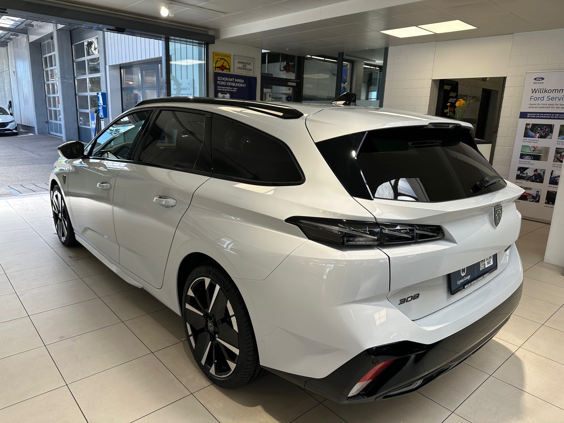 PEUGEOT 308 SW 1.2 Hybrid GT-image-7