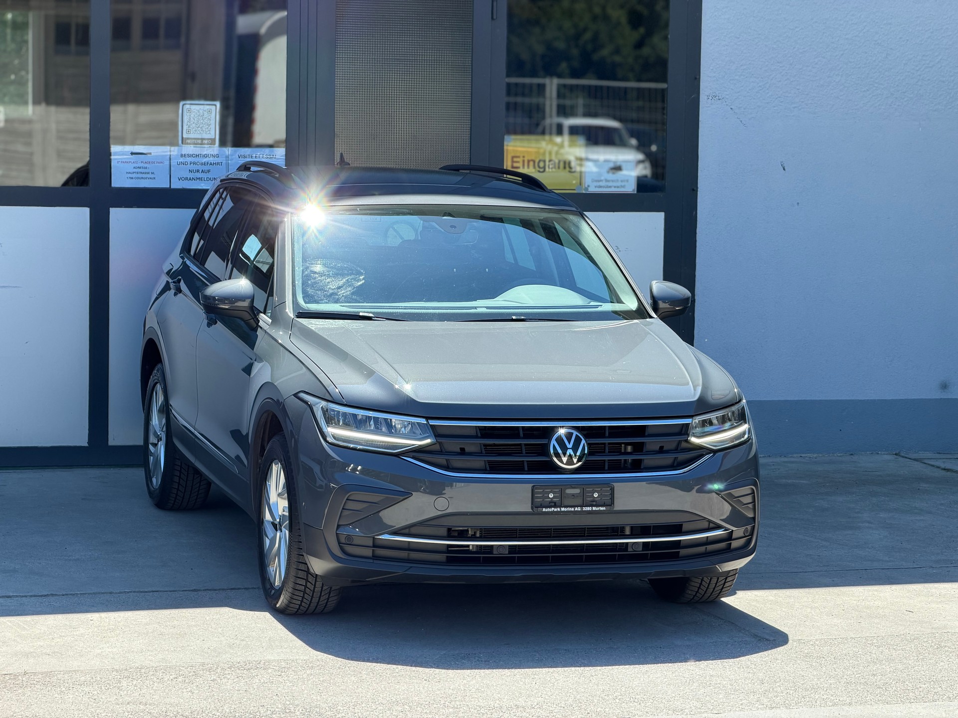 VW Tiguan 2.0 TDI SCR Life 4Motion DSG-image-3