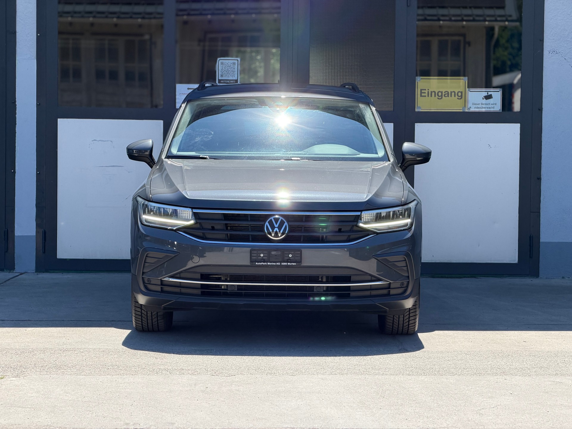 VW Tiguan 2.0 TDI SCR Life 4Motion DSG-image-2