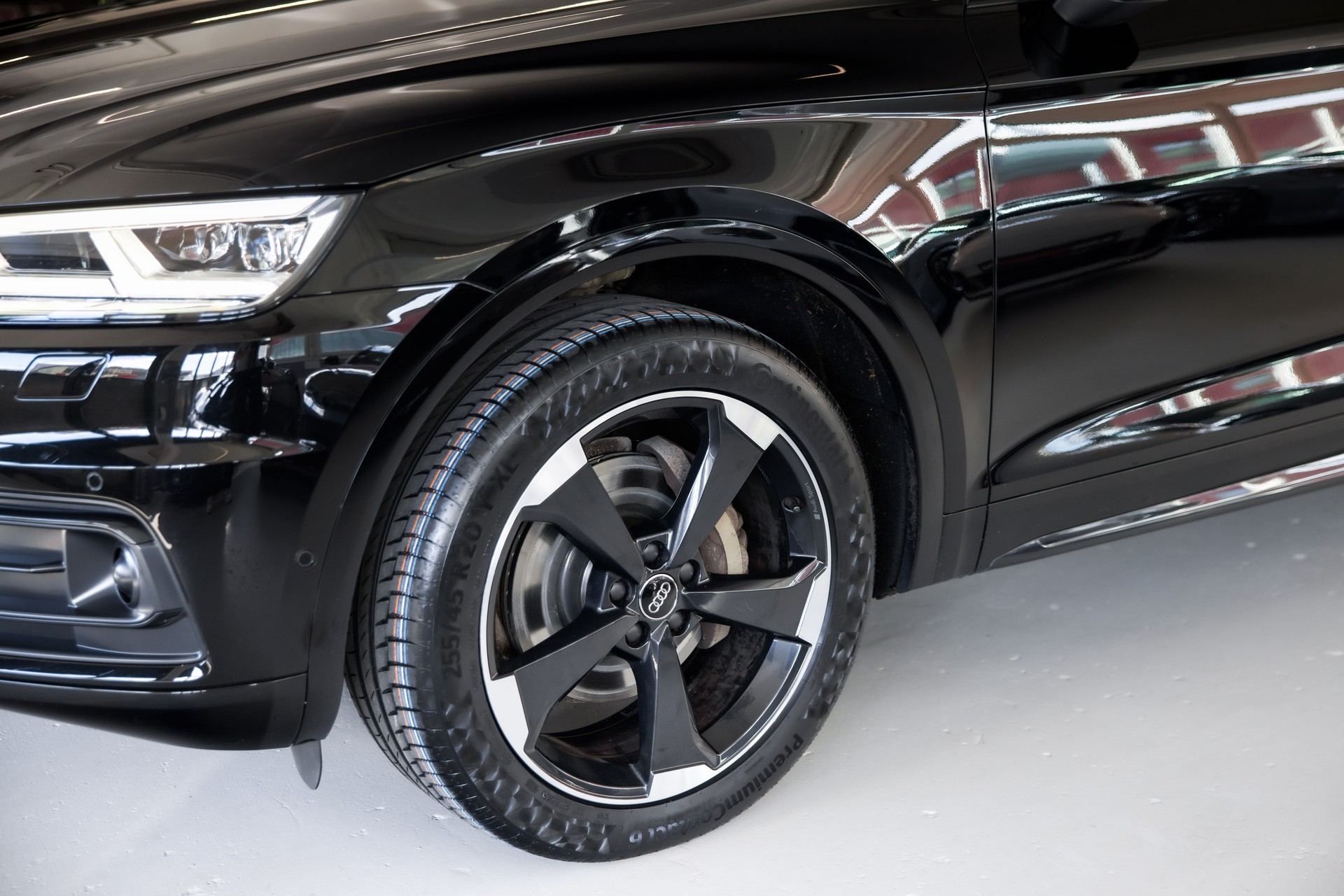 AUDI Q5 2.0 TFSI sport quattro S-tronic S-line-image-14