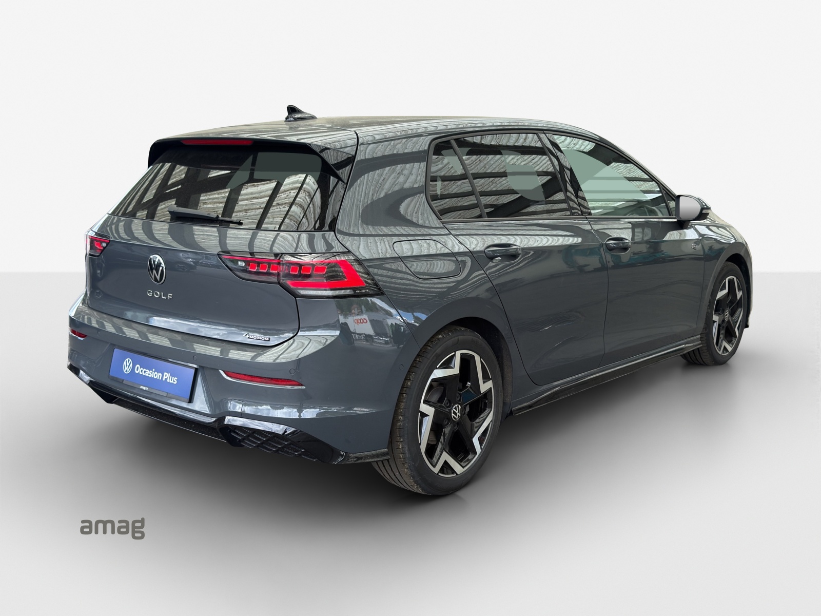 VW Golf 2.0 TSI R-Line DSG 4 Motion-image-4