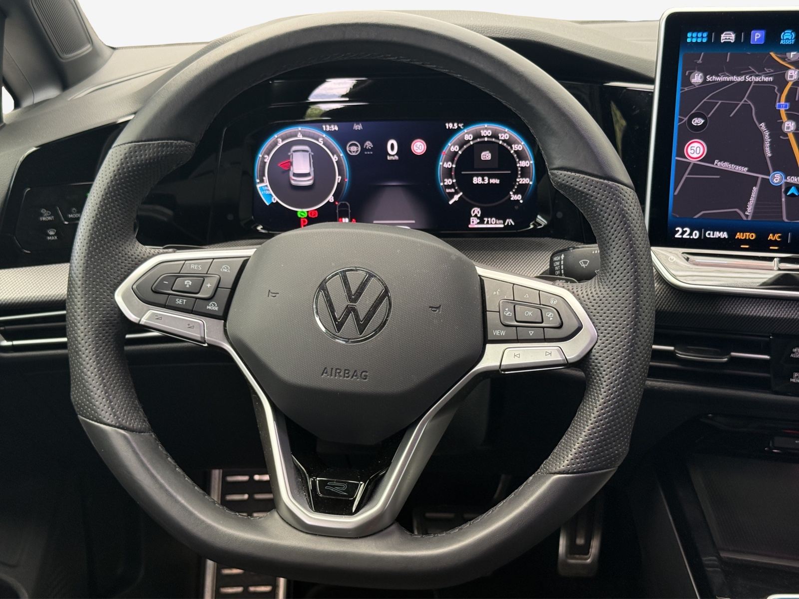 VW Golf 2.0 TSI R-Line DSG 4 Motion-image-9