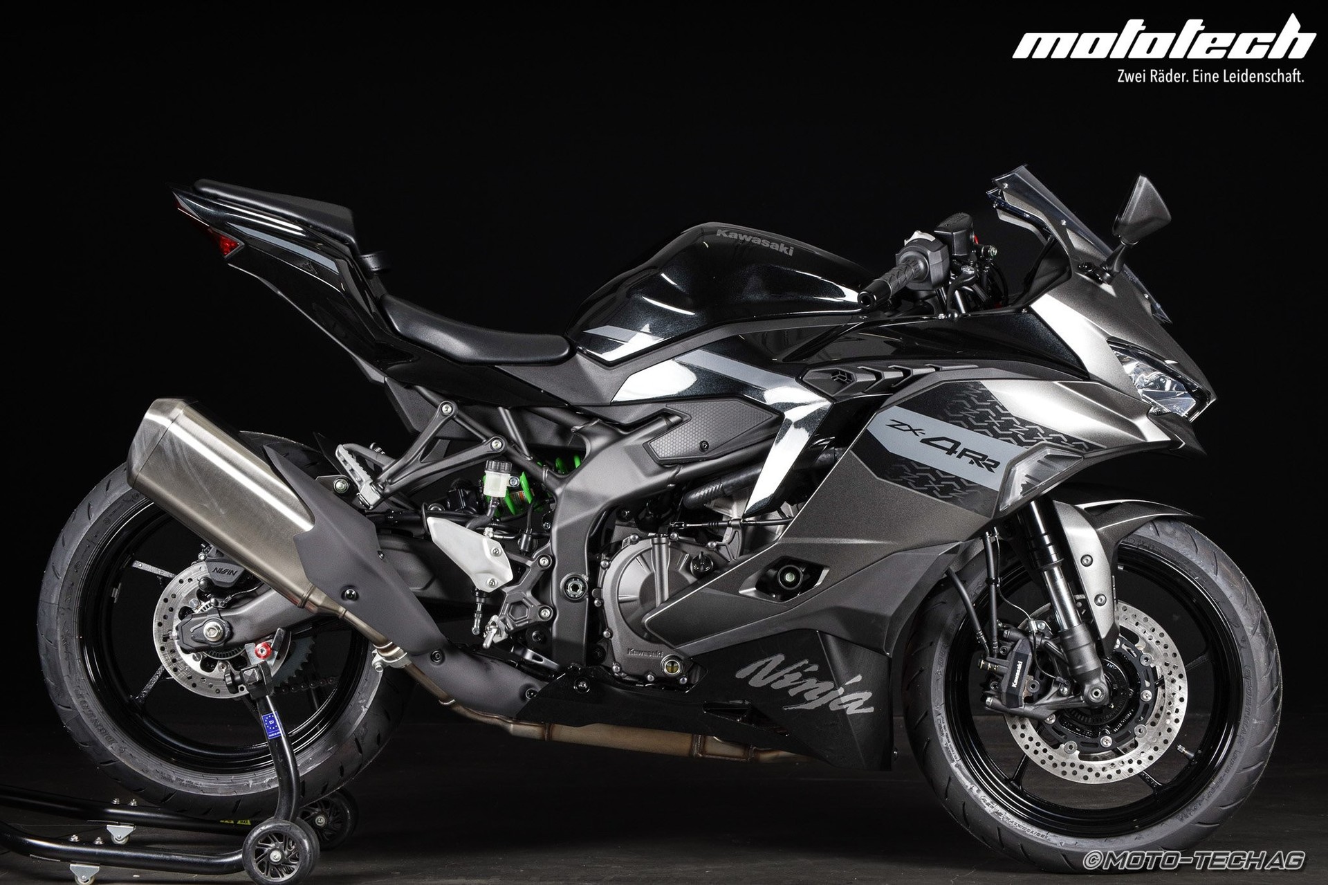 KAWASAKI Ninja ZX-4RR MY26-showroom-element-1
