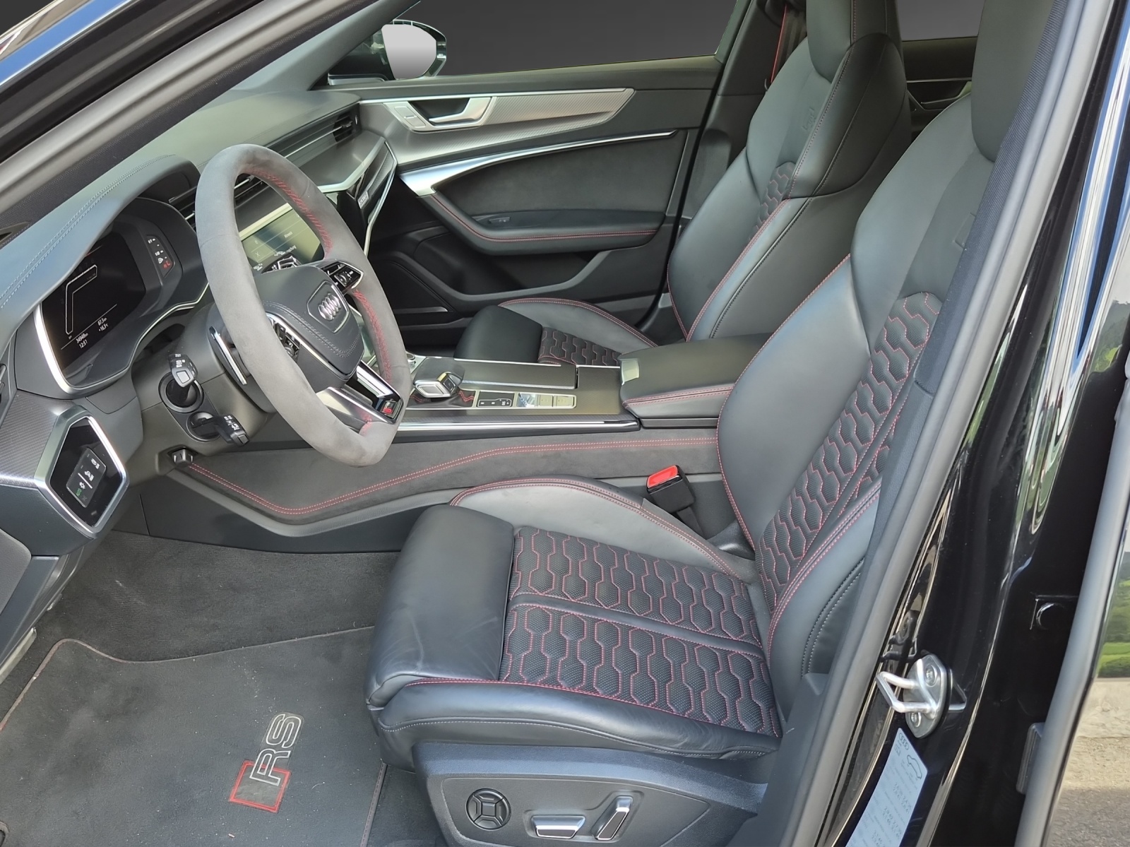 AUDI RS6 Avant 4.0 TFSI V8 quattro-image-5