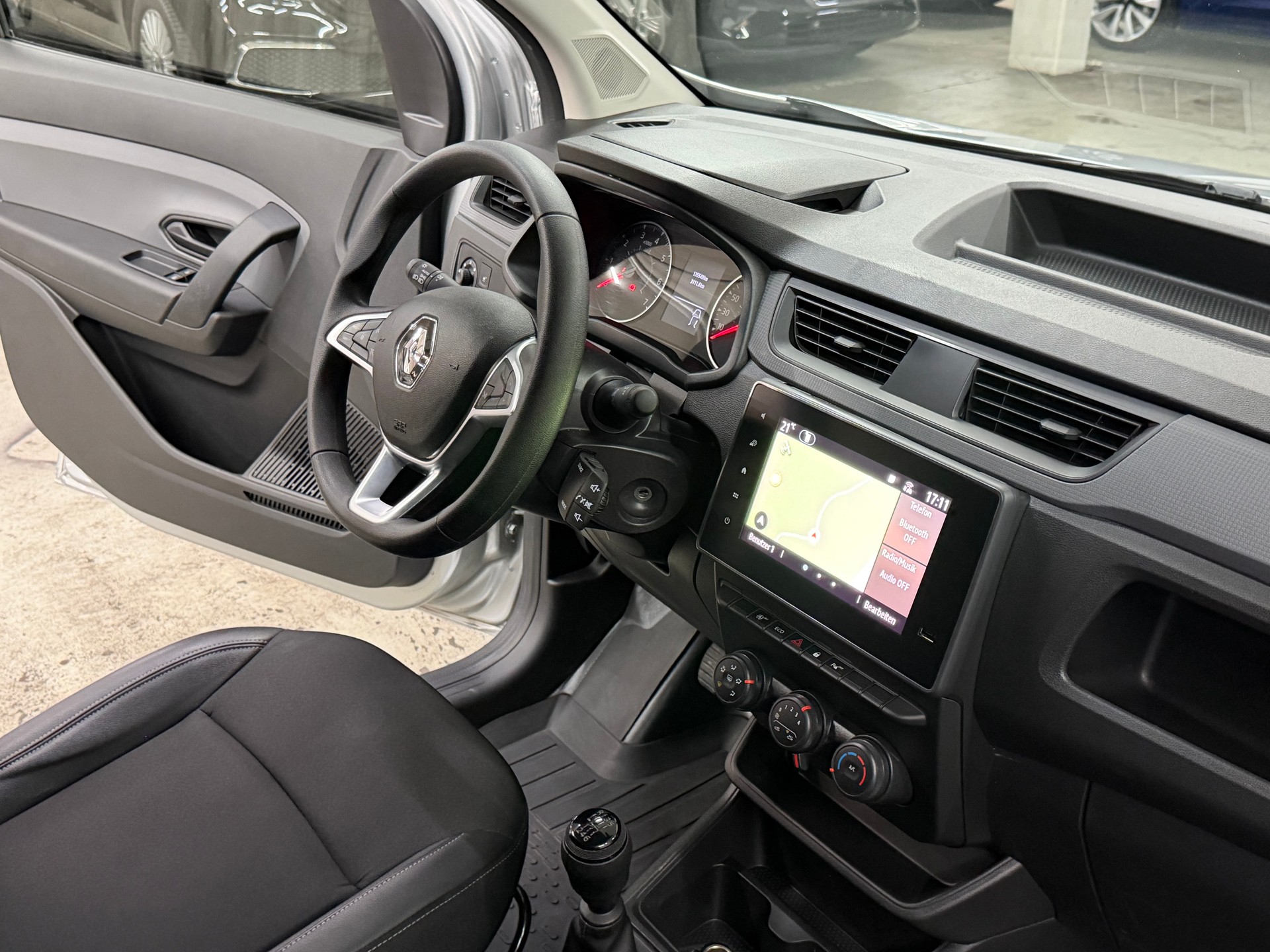 RENAULT Express 1.5 Blue dCi 95 Advance-image-12