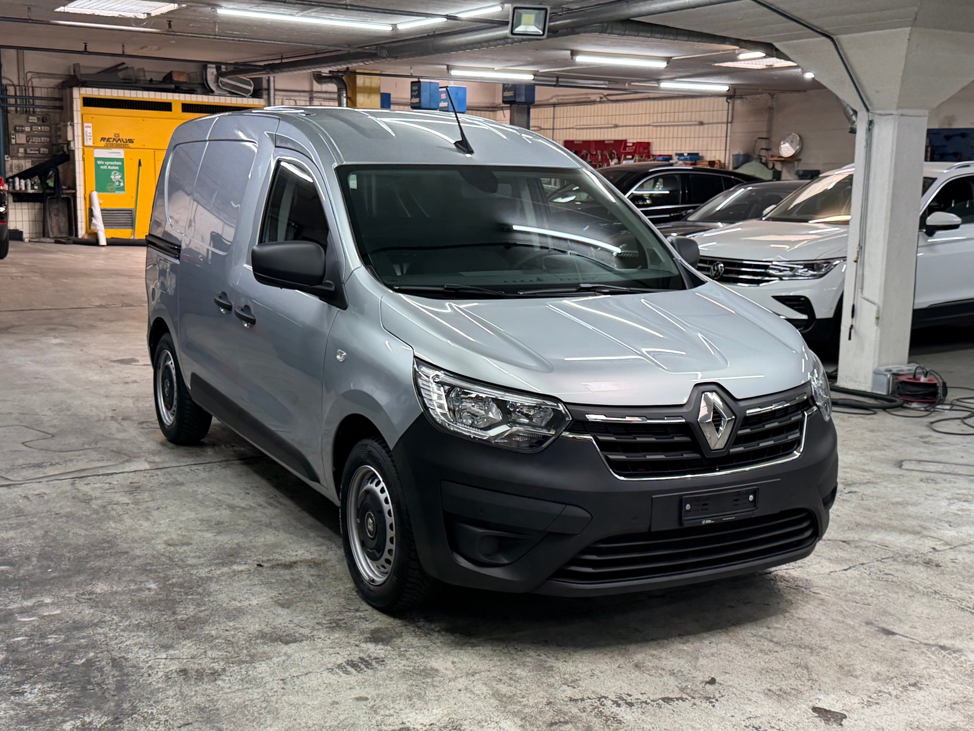 RENAULT Express 1.5 Blue dCi 95 Advance-image-1