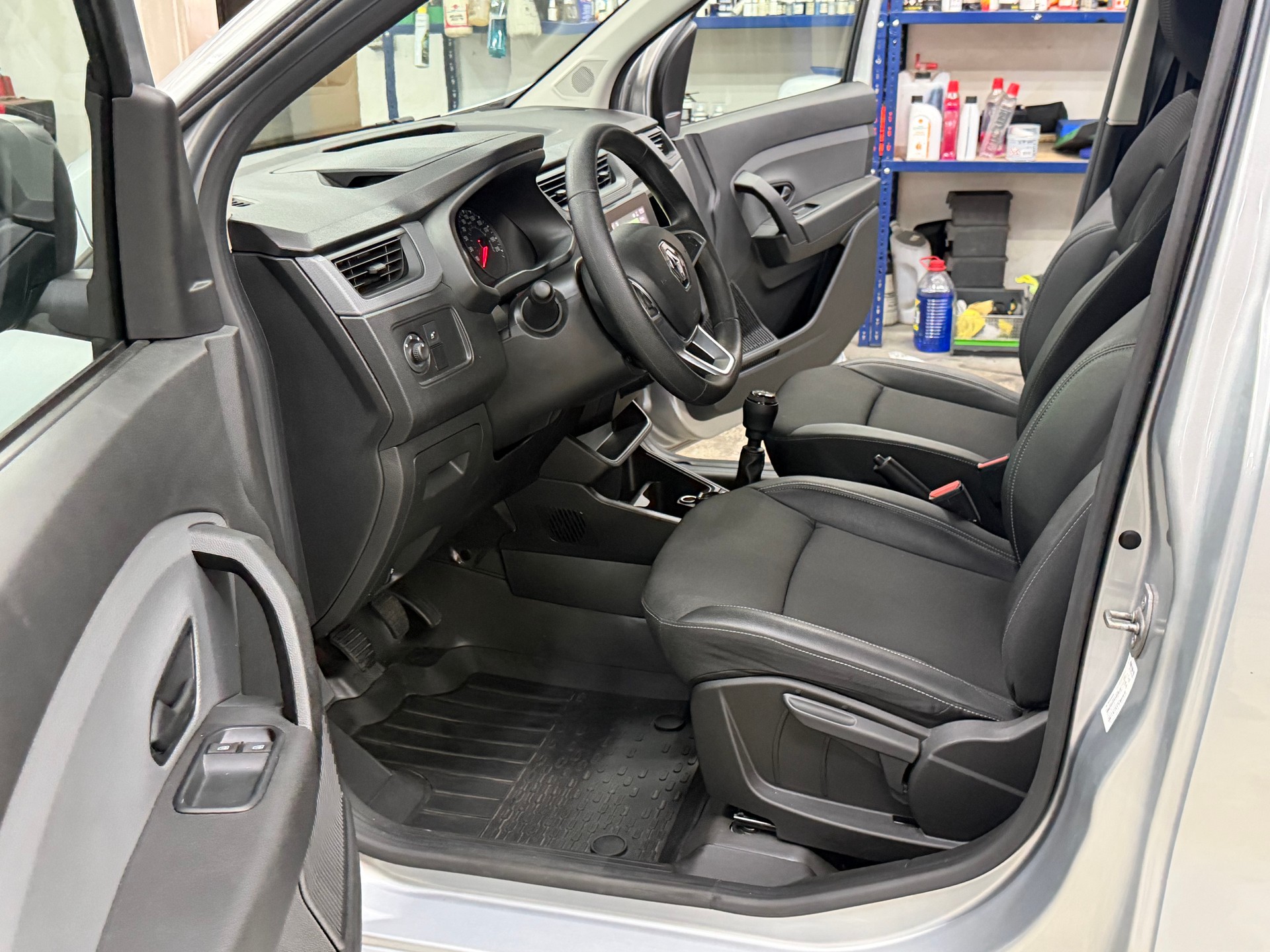 RENAULT Express 1.5 Blue dCi 95 Advance-image-10
