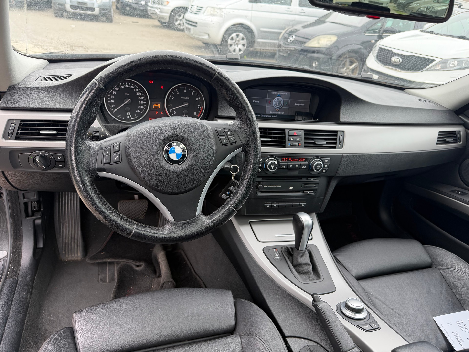 BMW 335i Touring-image-9