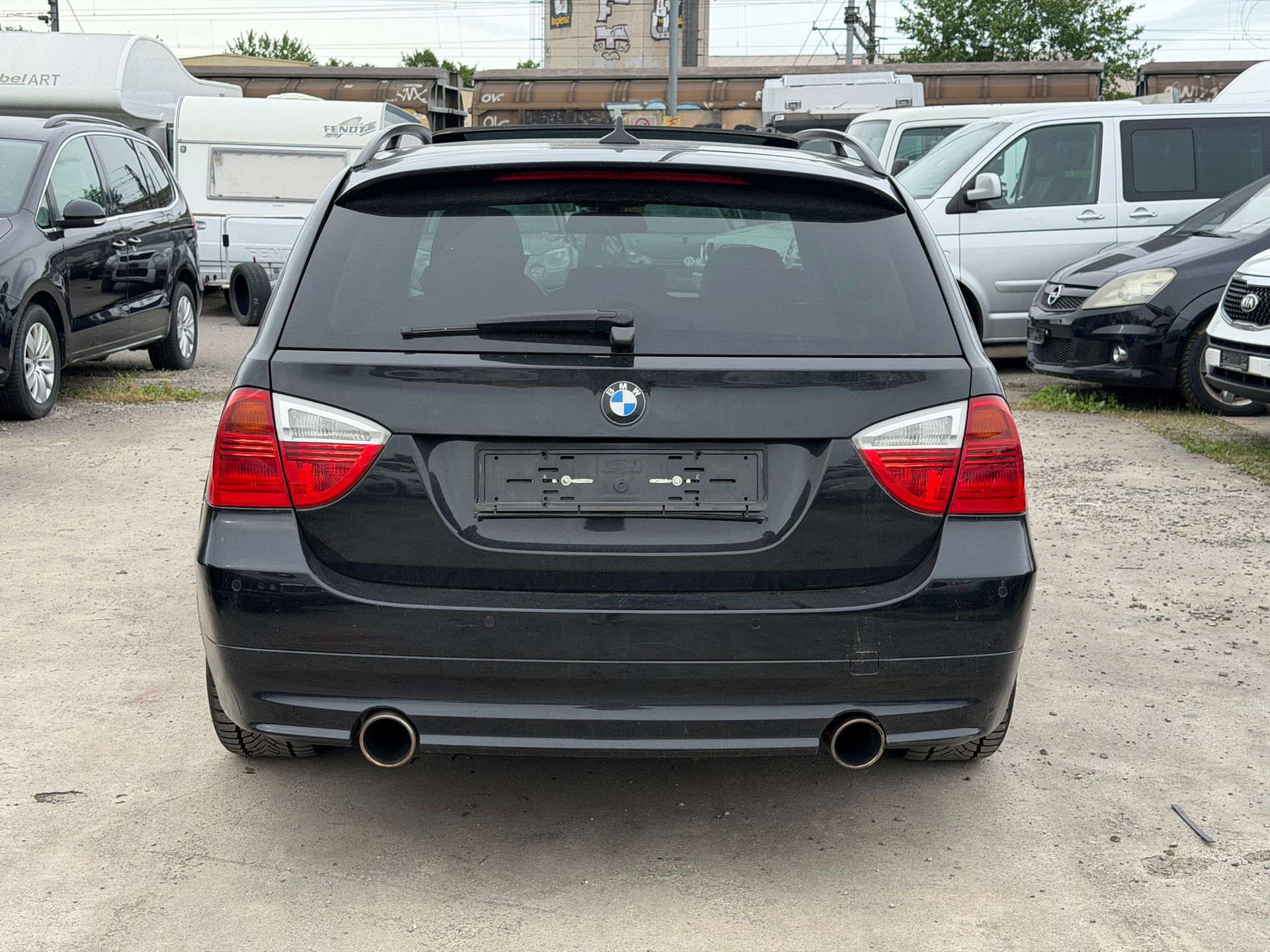 BMW 335i Touring-image-4